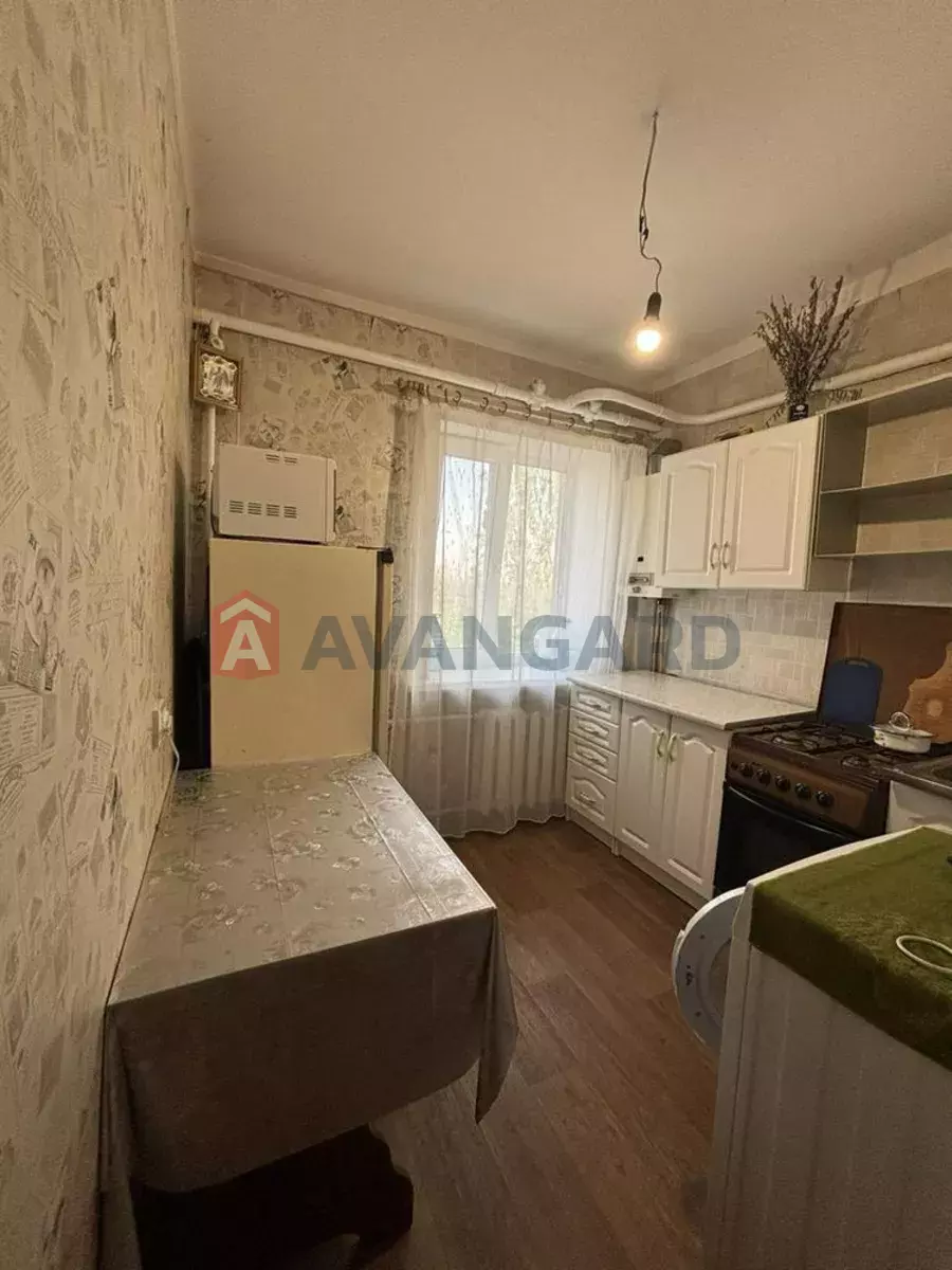 2 ����. ��������, 39/-/7 ��. �., 5/5 ���� ���� 4