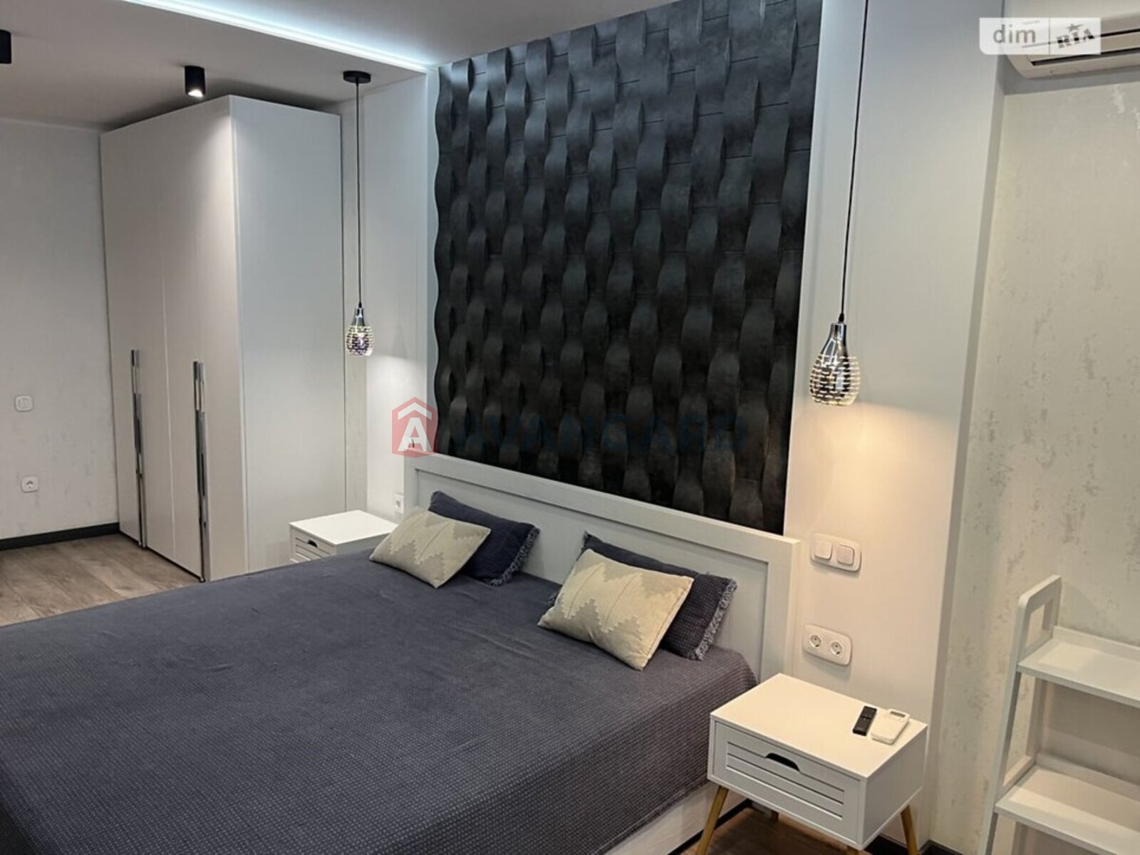 3 ��. ��������, 97/-/- ��. �., 8/10 ������ ���� 16