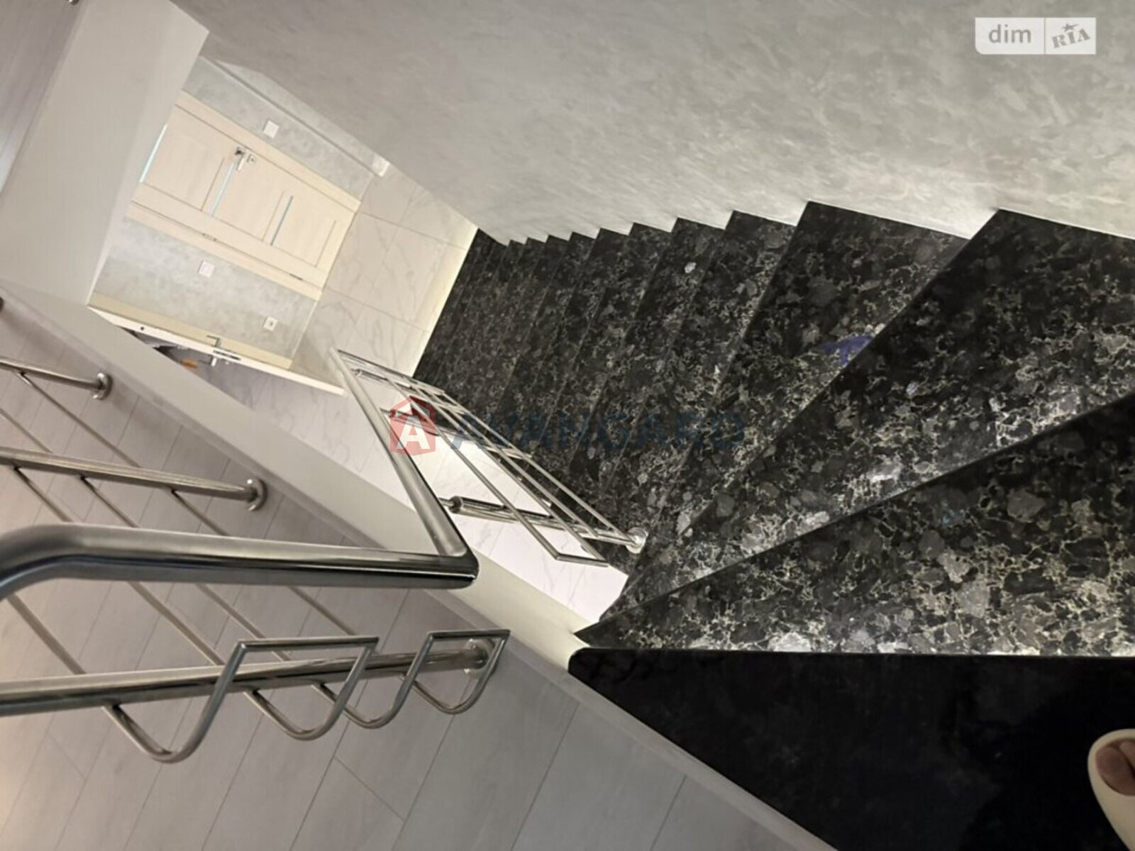 3 ��. ��������, 95/-/- ��. �., 9/10 ������ ���� 10