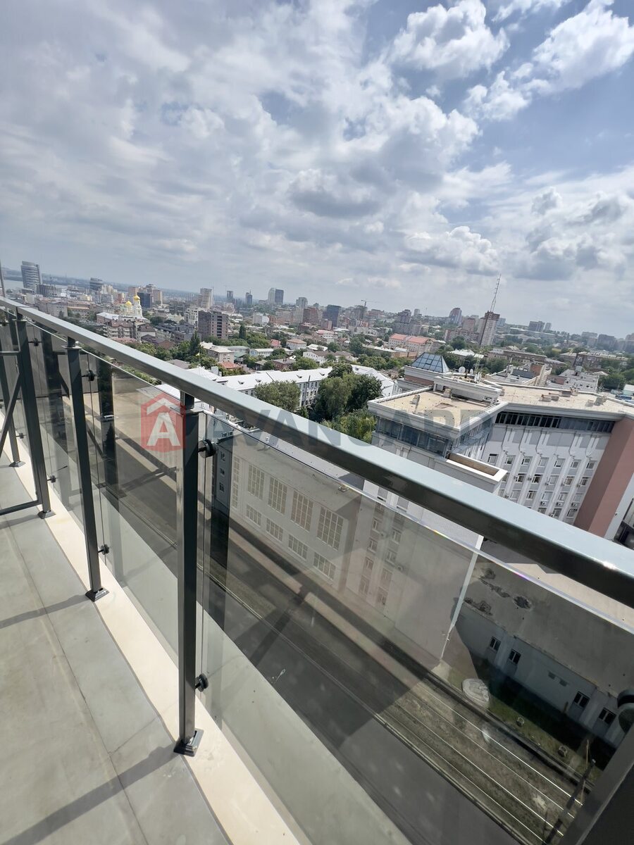 2 ��. ��������, 56/38/16 ��. �., 12/12 ������ ���� 4