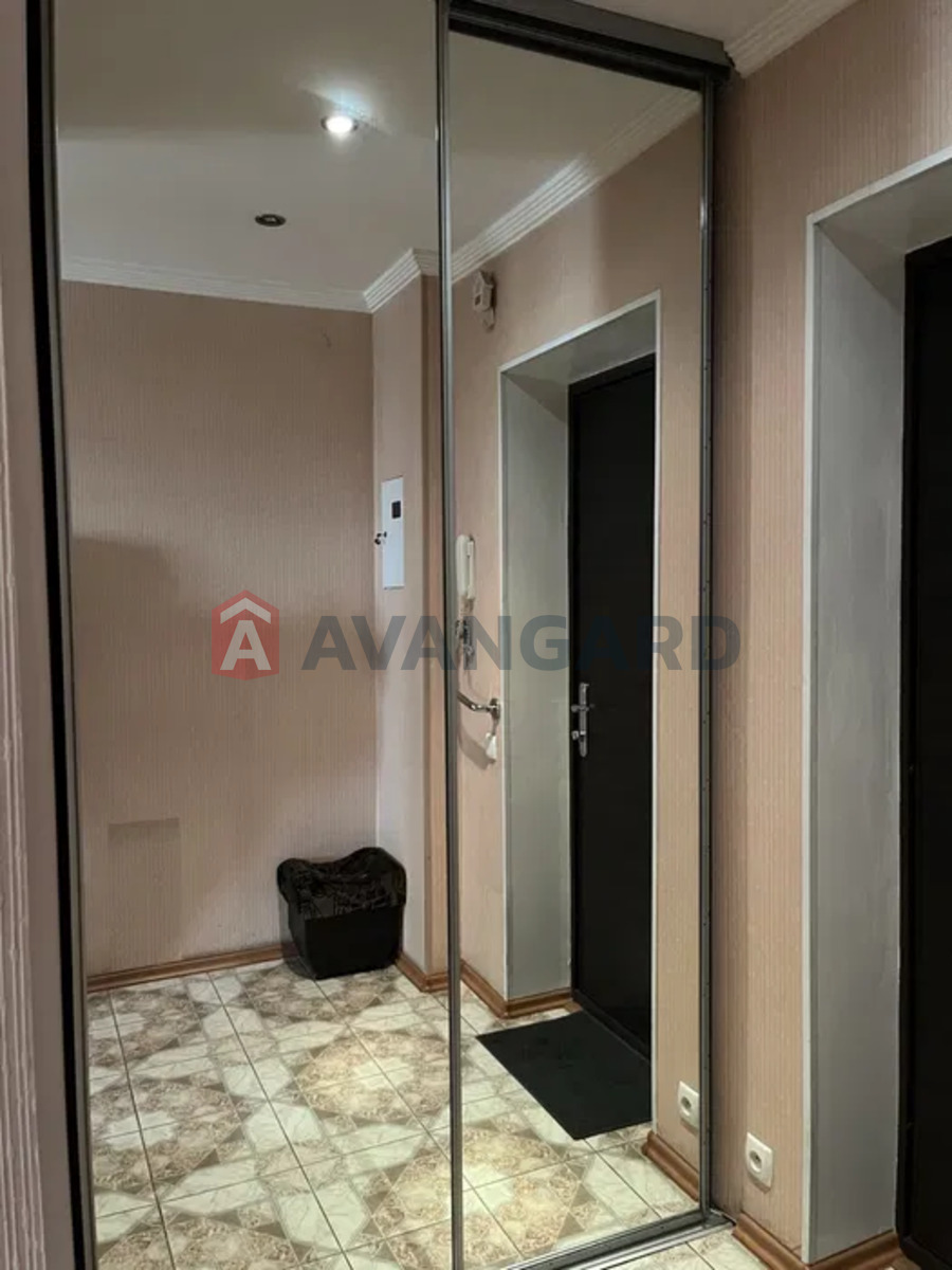 2 ����. ��������, 40/-/23 ��. �., 9/13 ���� ���� 5