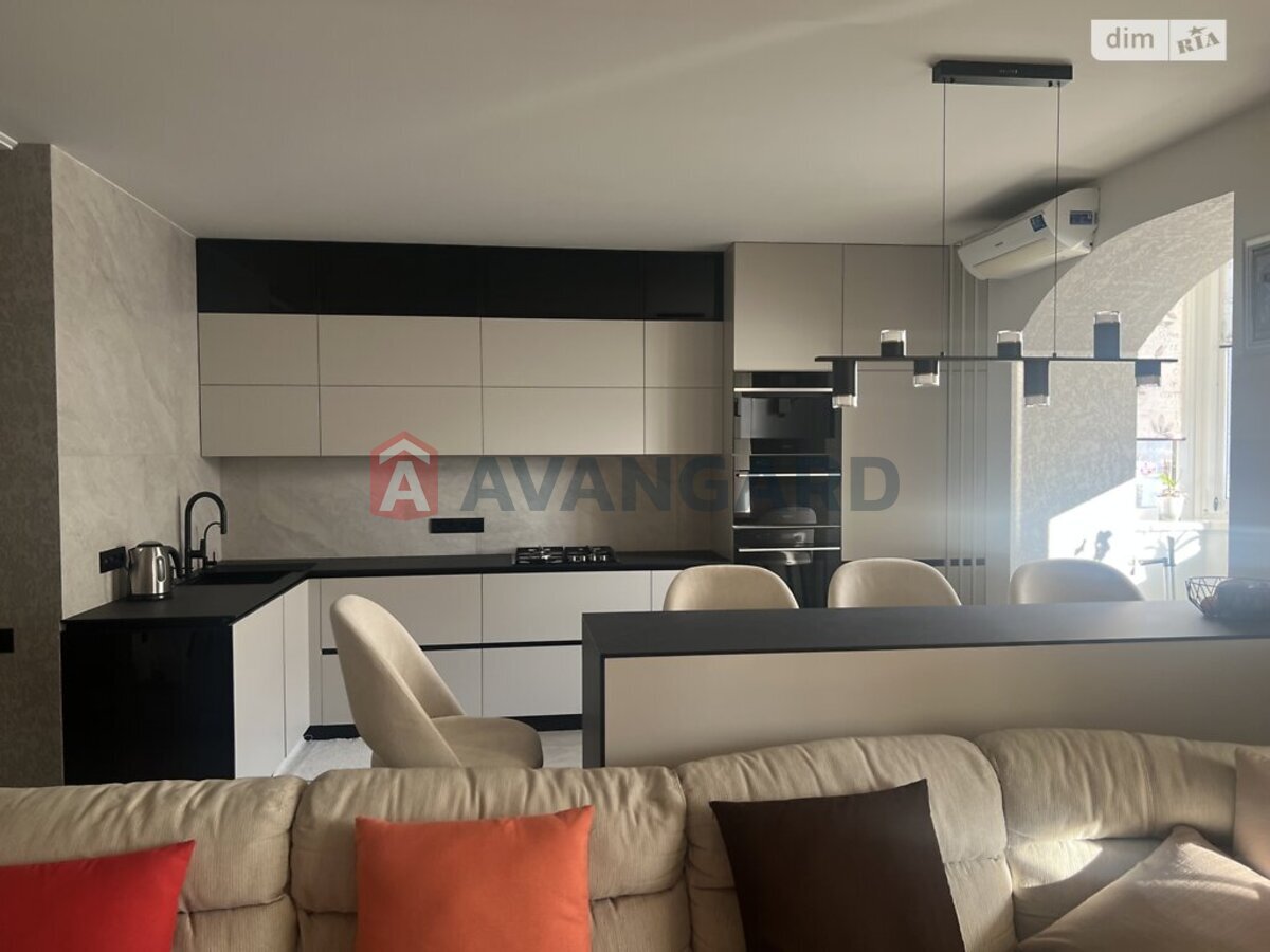 3 ��. ��������, 94/53/- ��. �., 7/9 ������ ���� 1