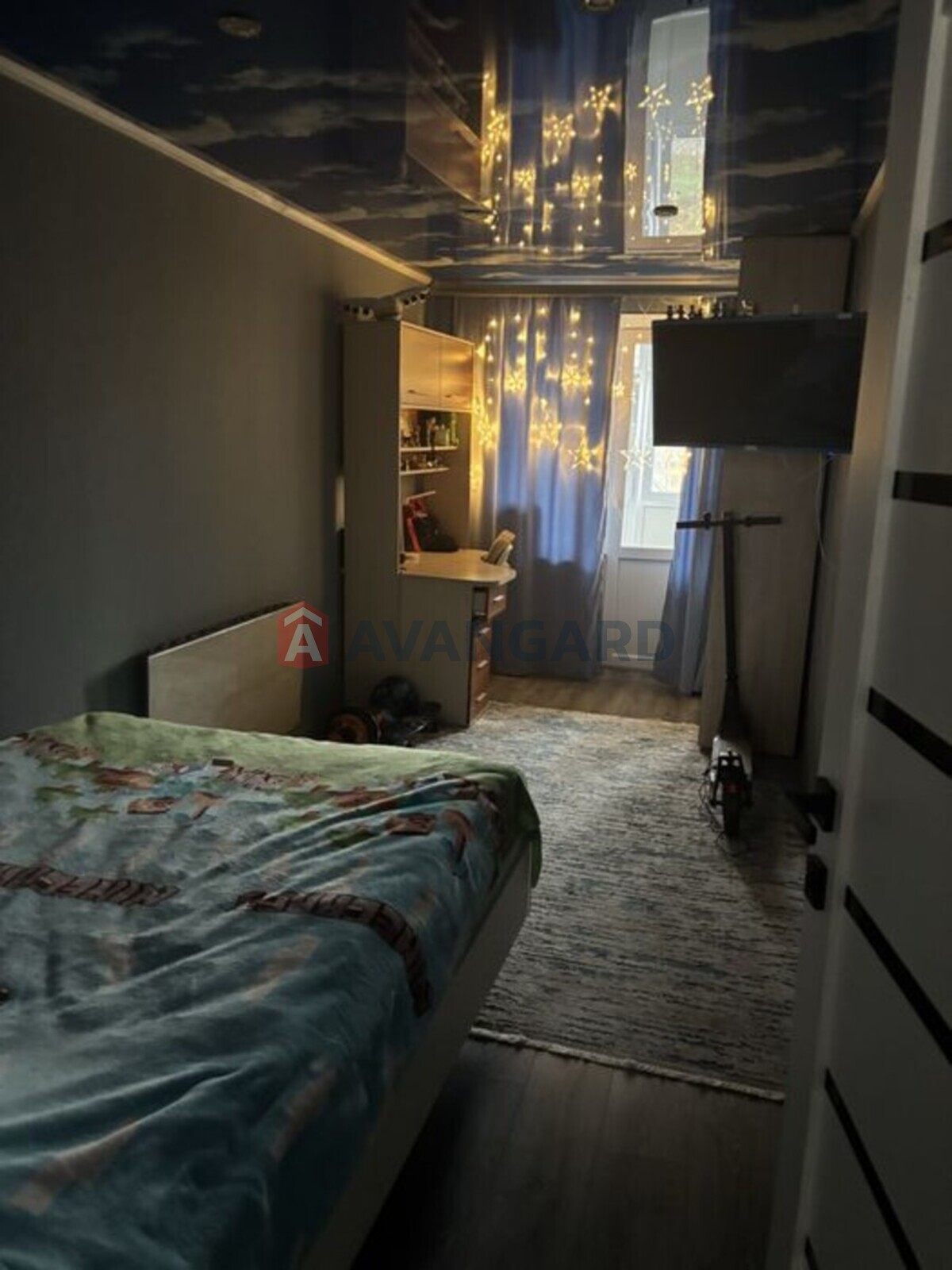 3 . , 70/-/7 . ., 3/9   10