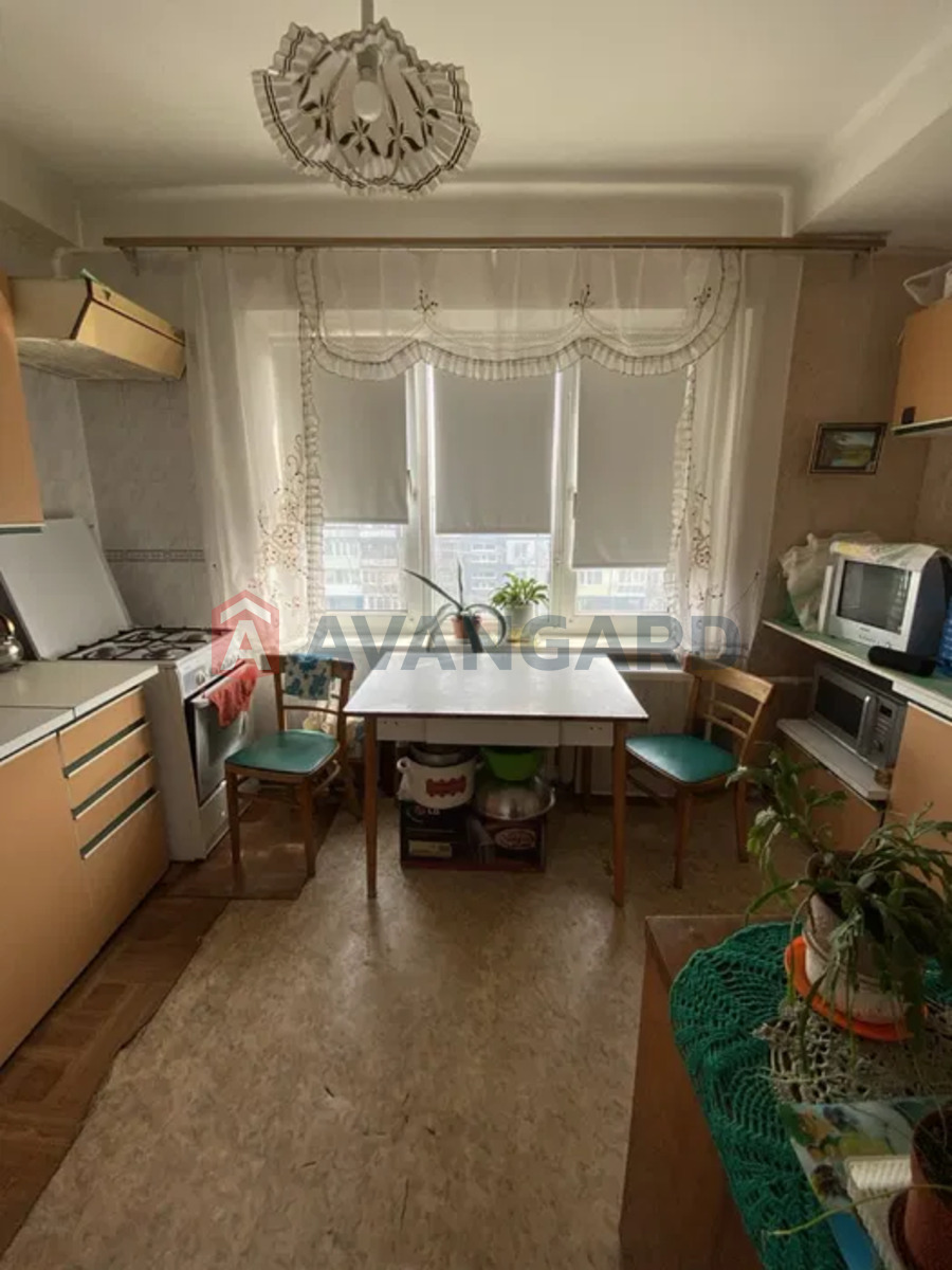 2 ��. ��������, 50/-/8 ��. �., 9/9 ������ ���� 6