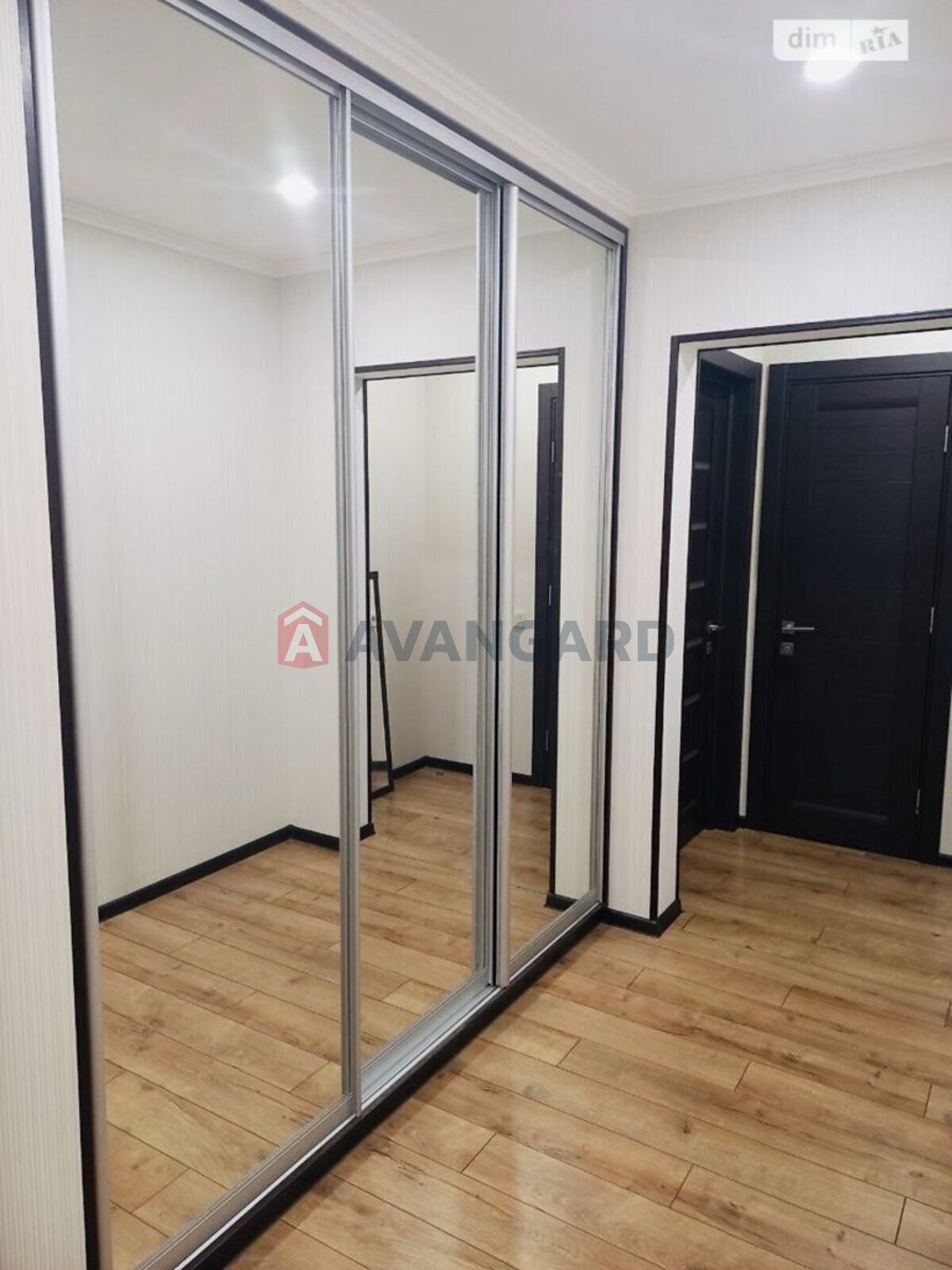 2 ��. ��������, 72/-/16 ��. �., 6/10 ������ ���� 10