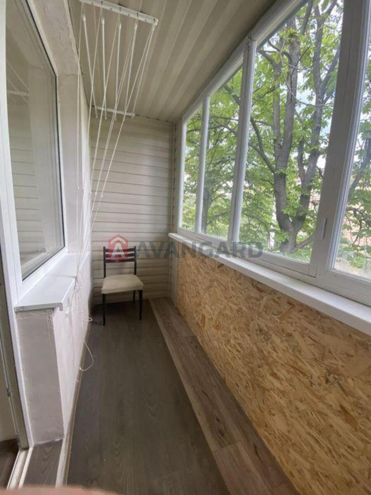 1 ��. ��������, 29/-/5 ��. �., 3/3 ������ ���� 8