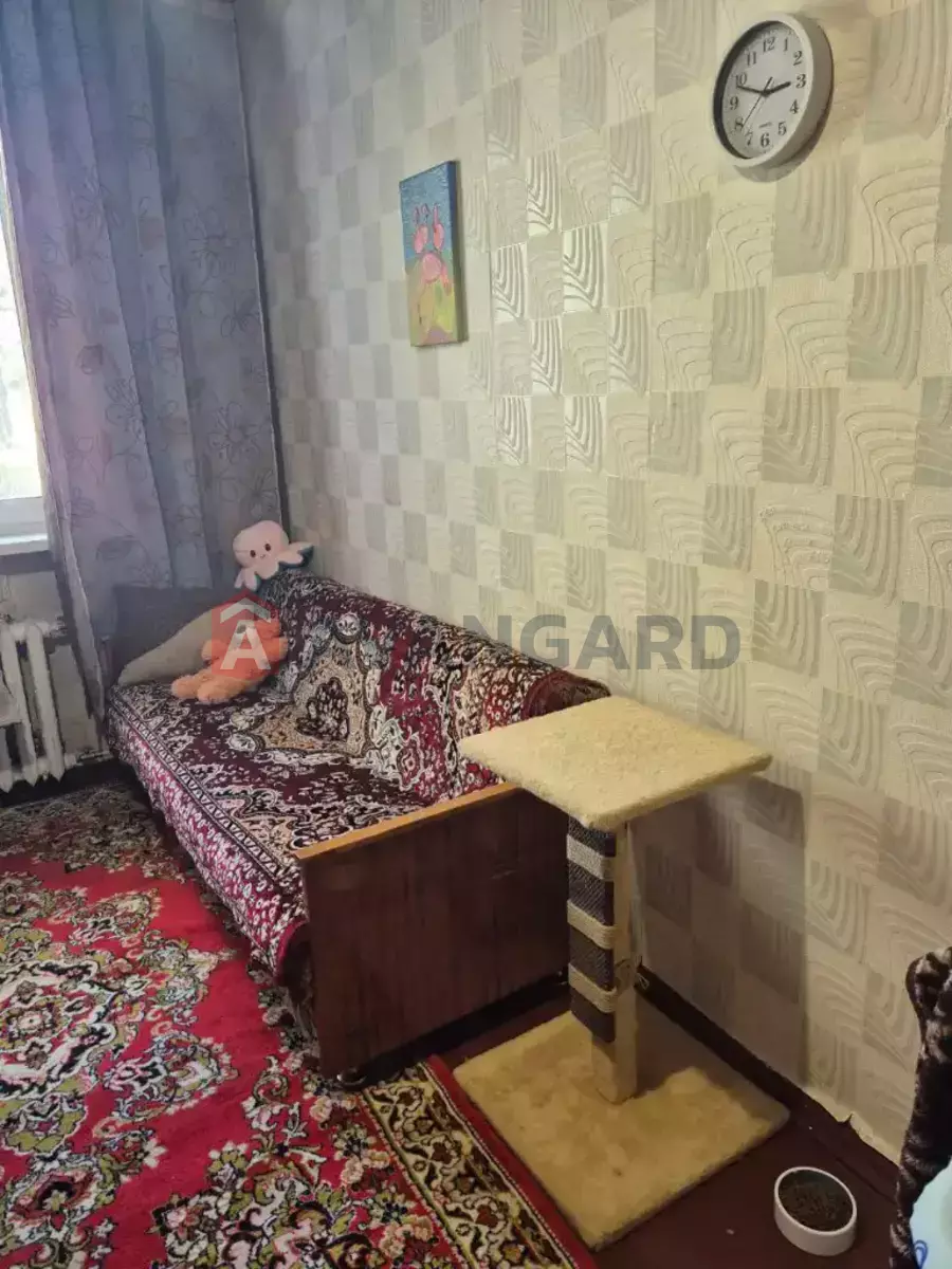 3 ����. ��������, 60/37/12 ��. �., 2/2 ���� ���� 10