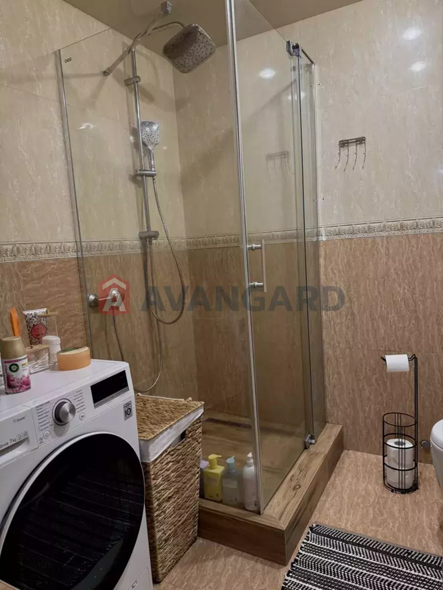 3 ��. ��������, 85/-/25 ��. �., 9/10 ������ ���� 9