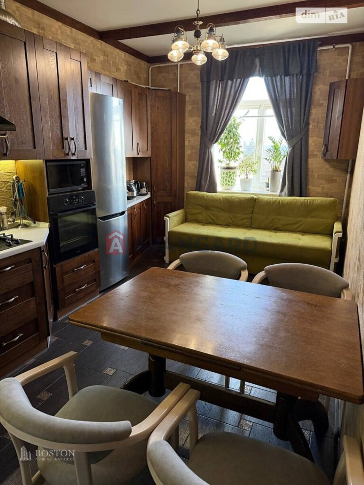 2 ��. ��������, 73/35/17 ��. �., 6/6 ������ ���� 6