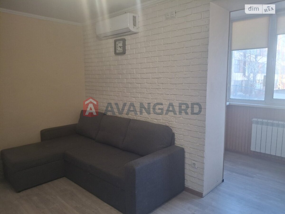 1 ����. ��������, 49/24/14 ��. �., 2/12 ���� ���� 10