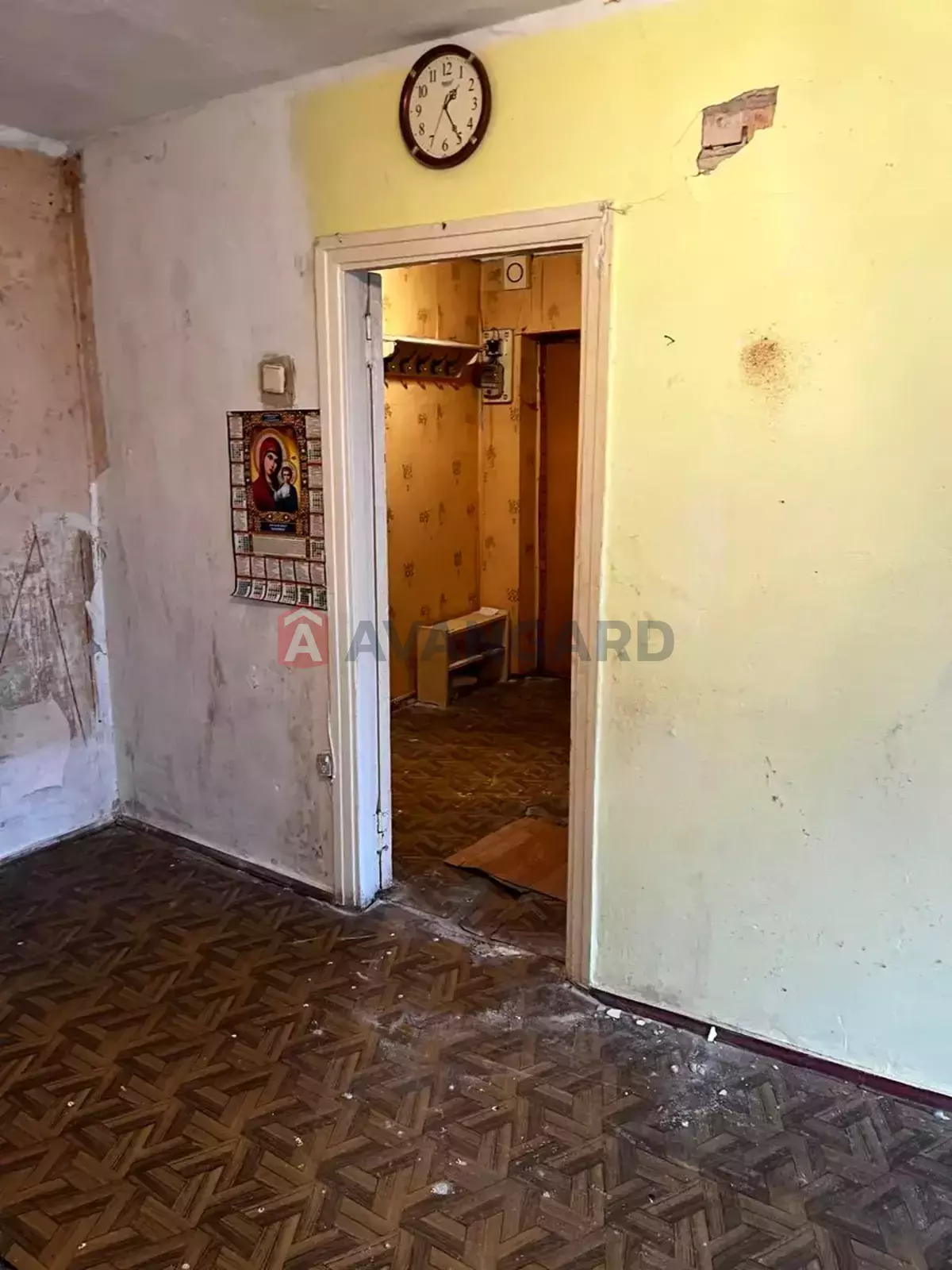 2 ��. ��������, 43,5/28/5,5 ��. �., 3/5 ������ ���� 4