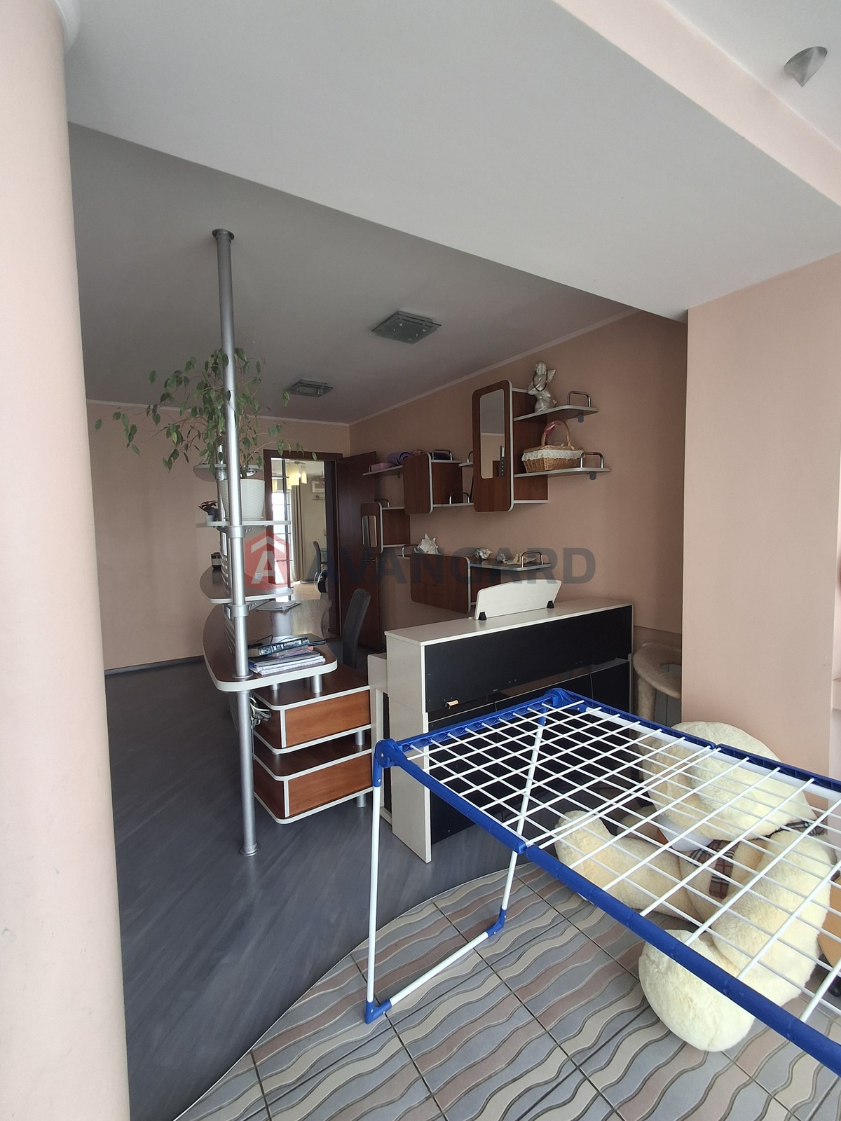 2 ����. ��������, 84/46/31 ��. �., 9/9 ���� ���� 14