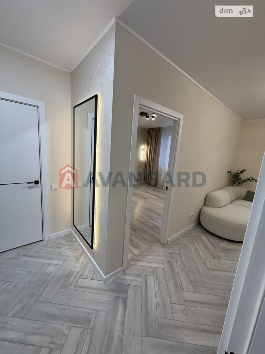 1 ����. ��������, 45/20/15 ��. �., 8/11 ���� ���� 7