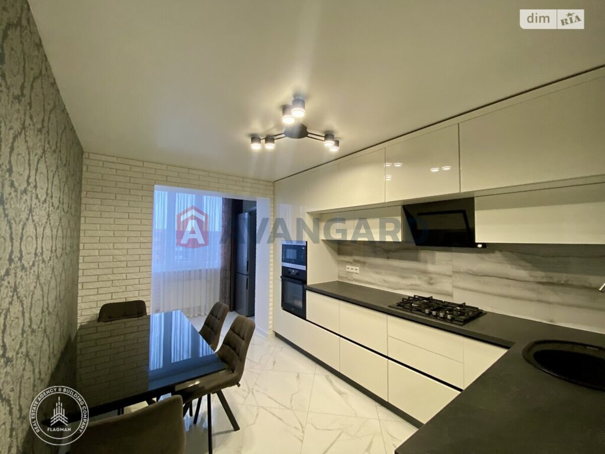 2 ��. ��������, 68/-/- ��. �., 10/12 ������ ���� 6