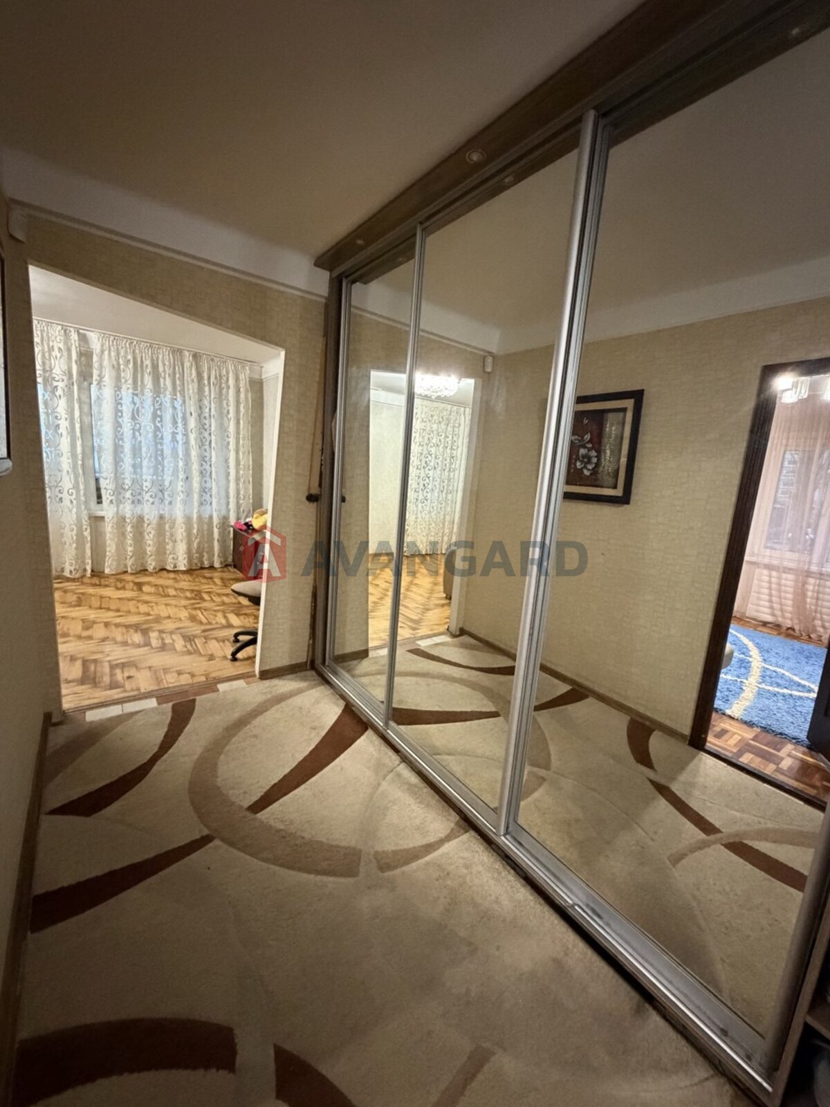 2 ����. ��������, 51/28/7 ��. �., 1/9 ���� ���� 7