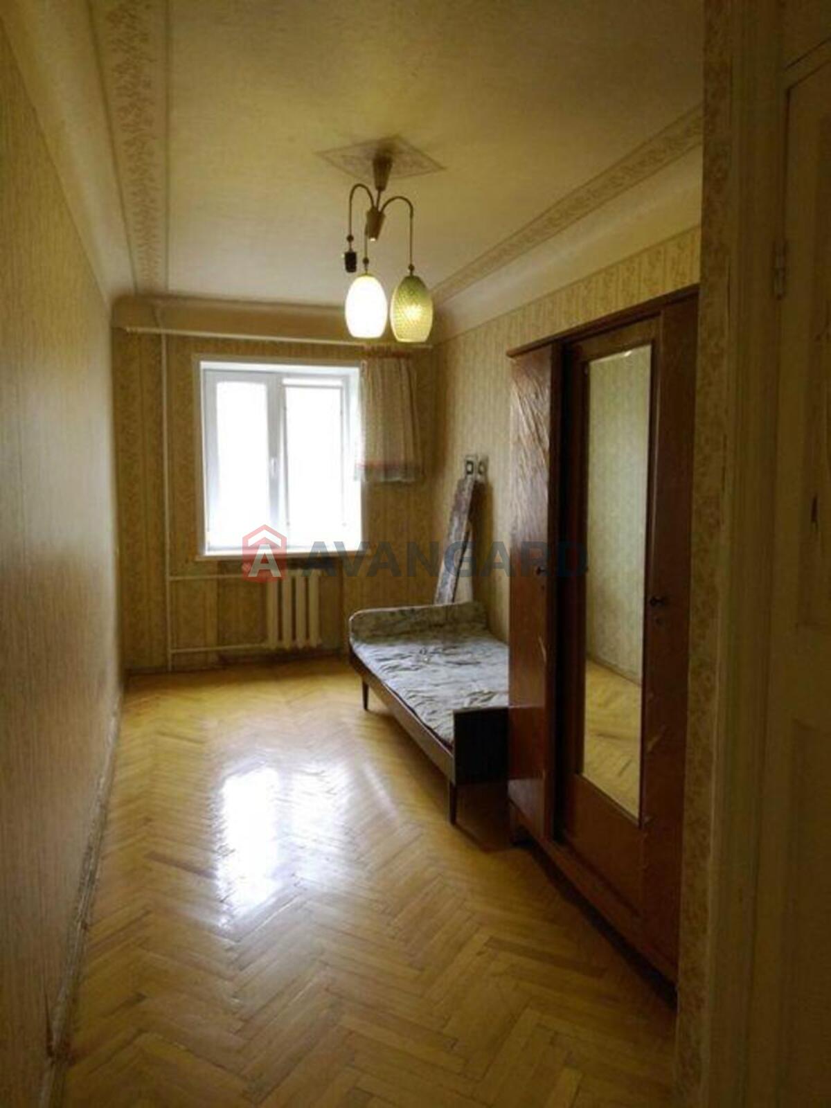 2 ��. ��������, 43/-/6 ��. �., 3/5 ������ ���� 9