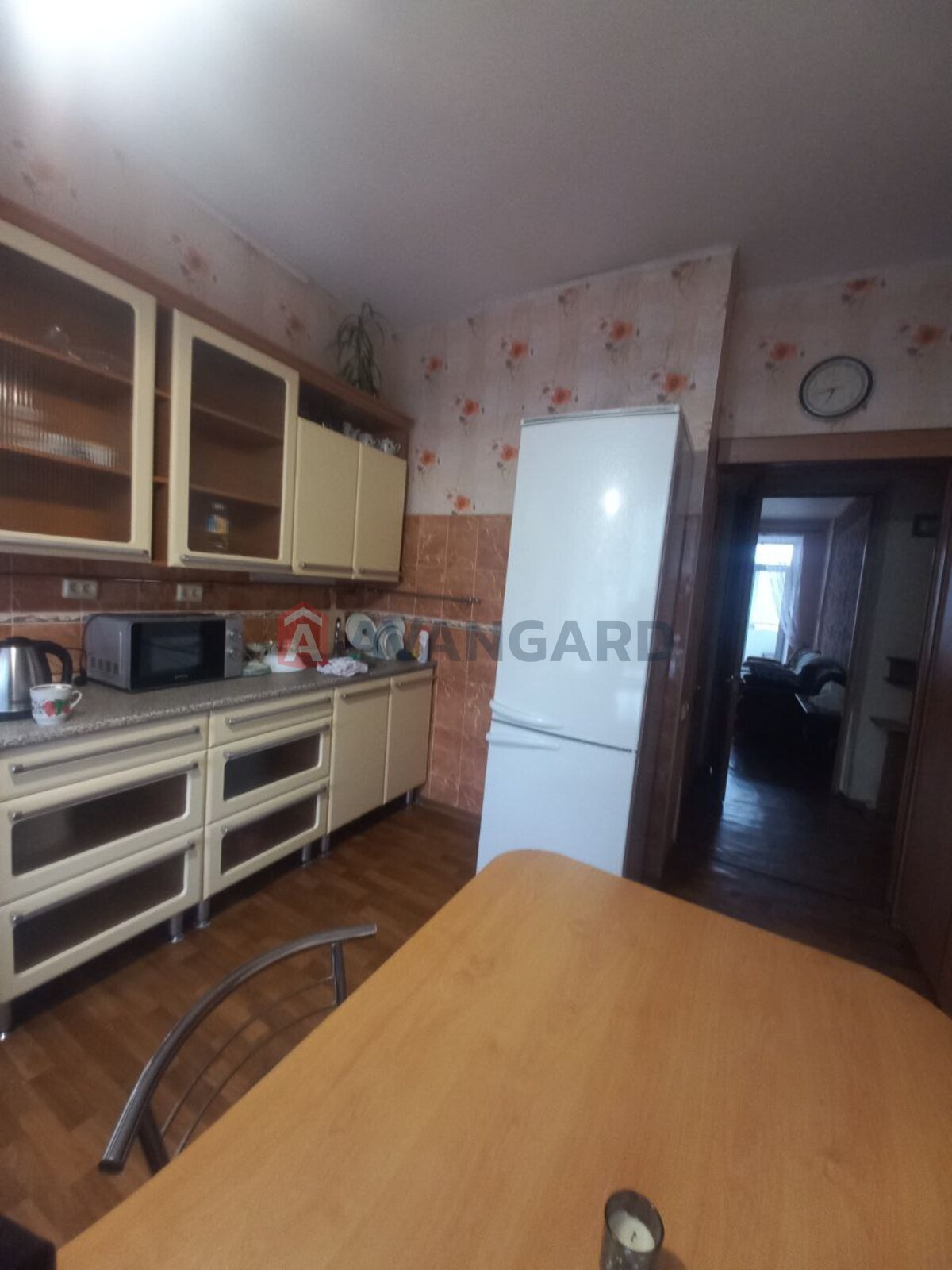 2 ����. ��������, 56/38/13 ��. �., 4/5 ���� ���� 9