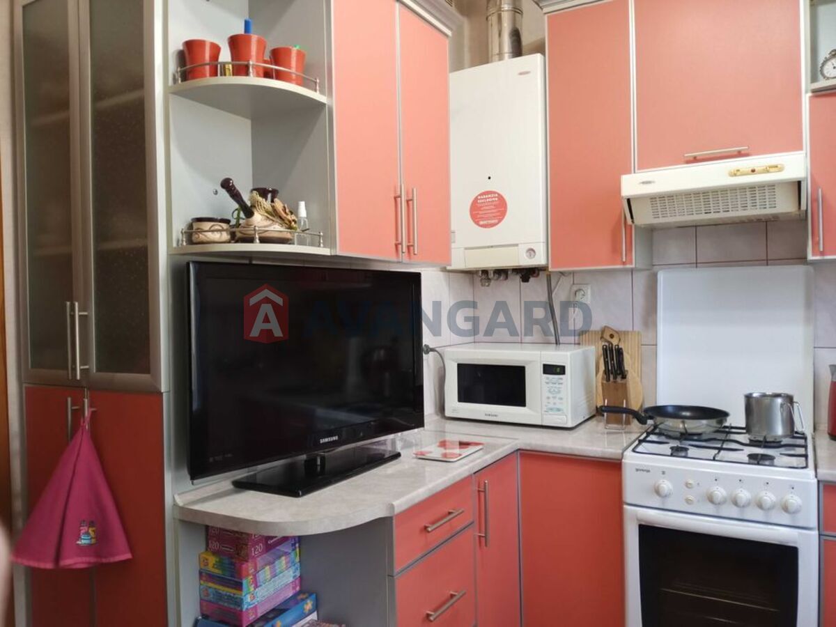 2 ��. ��������, 60/-/8 ��. �., 3/3 ������ ���� 2