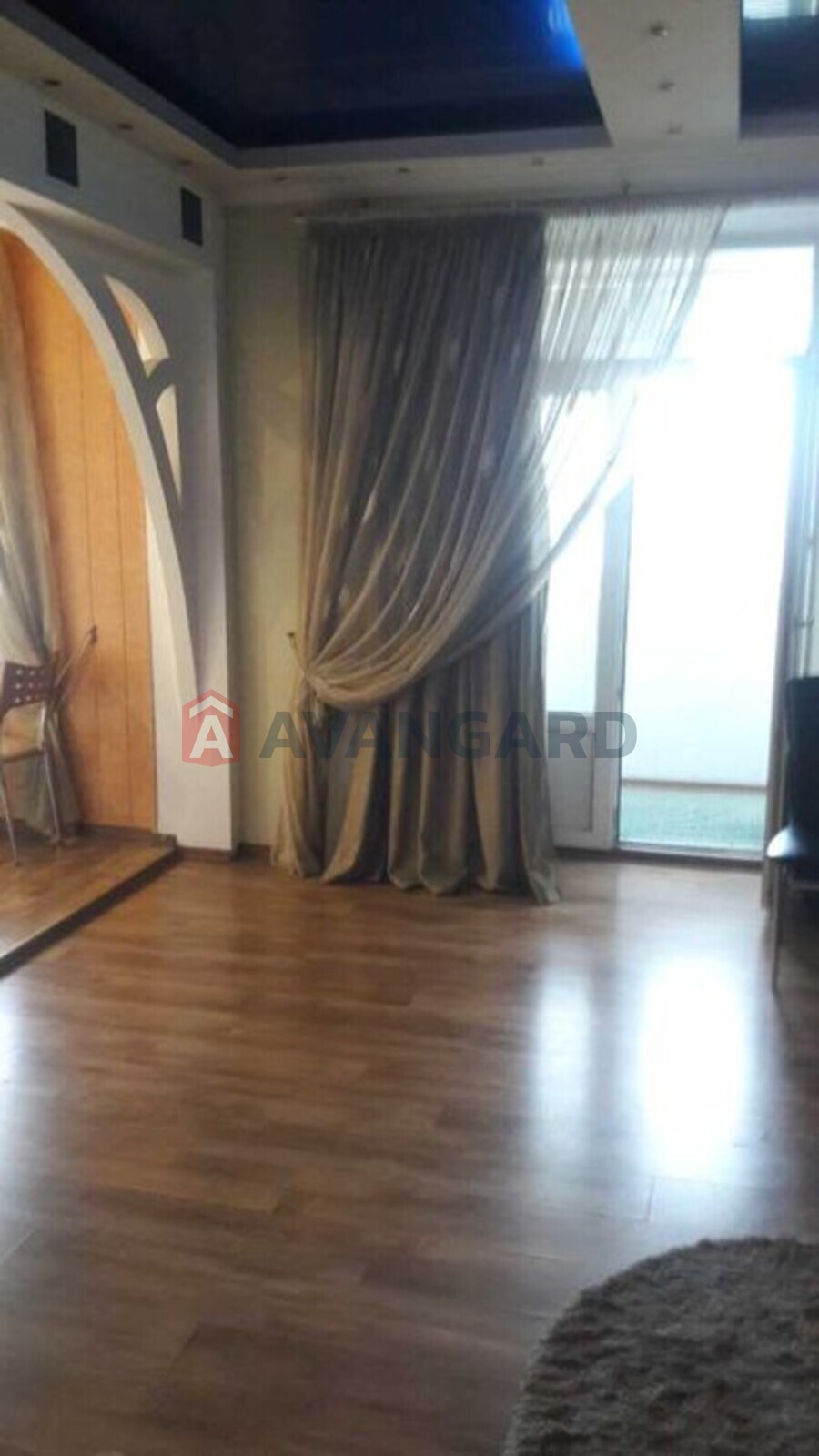 3 ��. ��������, 74/-/25 ��. �., 4/5 ������ ���� 8