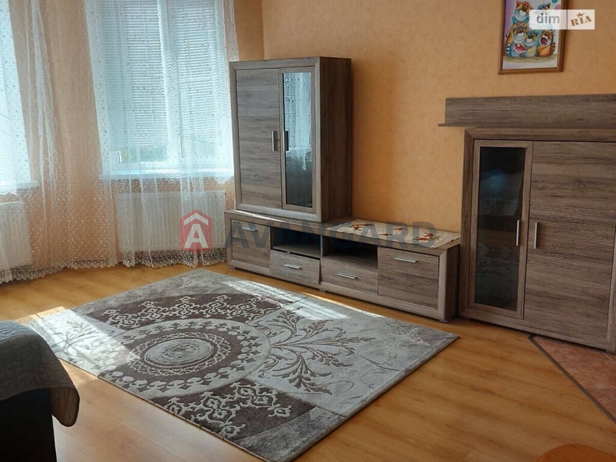 3 ��. ��������, 95/-/- ��. �., 3/4 ������ ���� 4