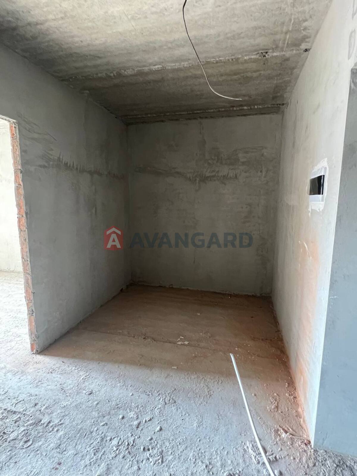 1 ��. ��������, 50.2/13.05/18.80 ��. �., 3/9 ������ ���� 12