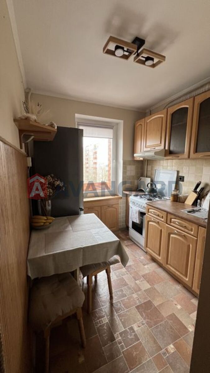 1 ����. ��������, 30/-/5 ��. �., 5/9 ���� ���� 6