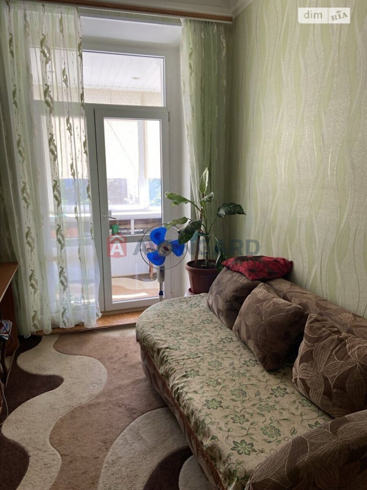 2 ����. ��������, 42/25/6 ��. �., 3/3 ���� ���� 3