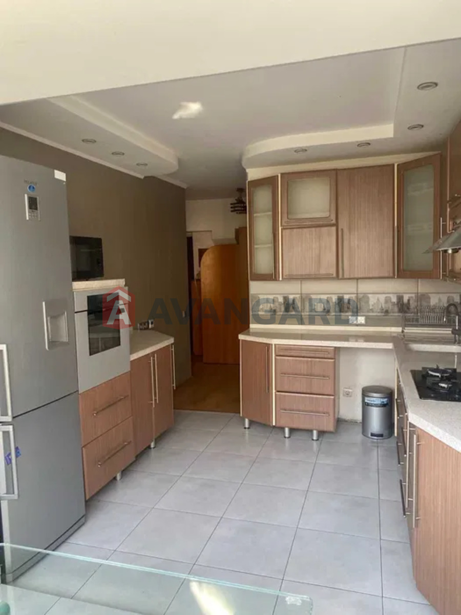 1 ��. ��������, 59/-/13 ��. �., 5/5 ������ ���� 5