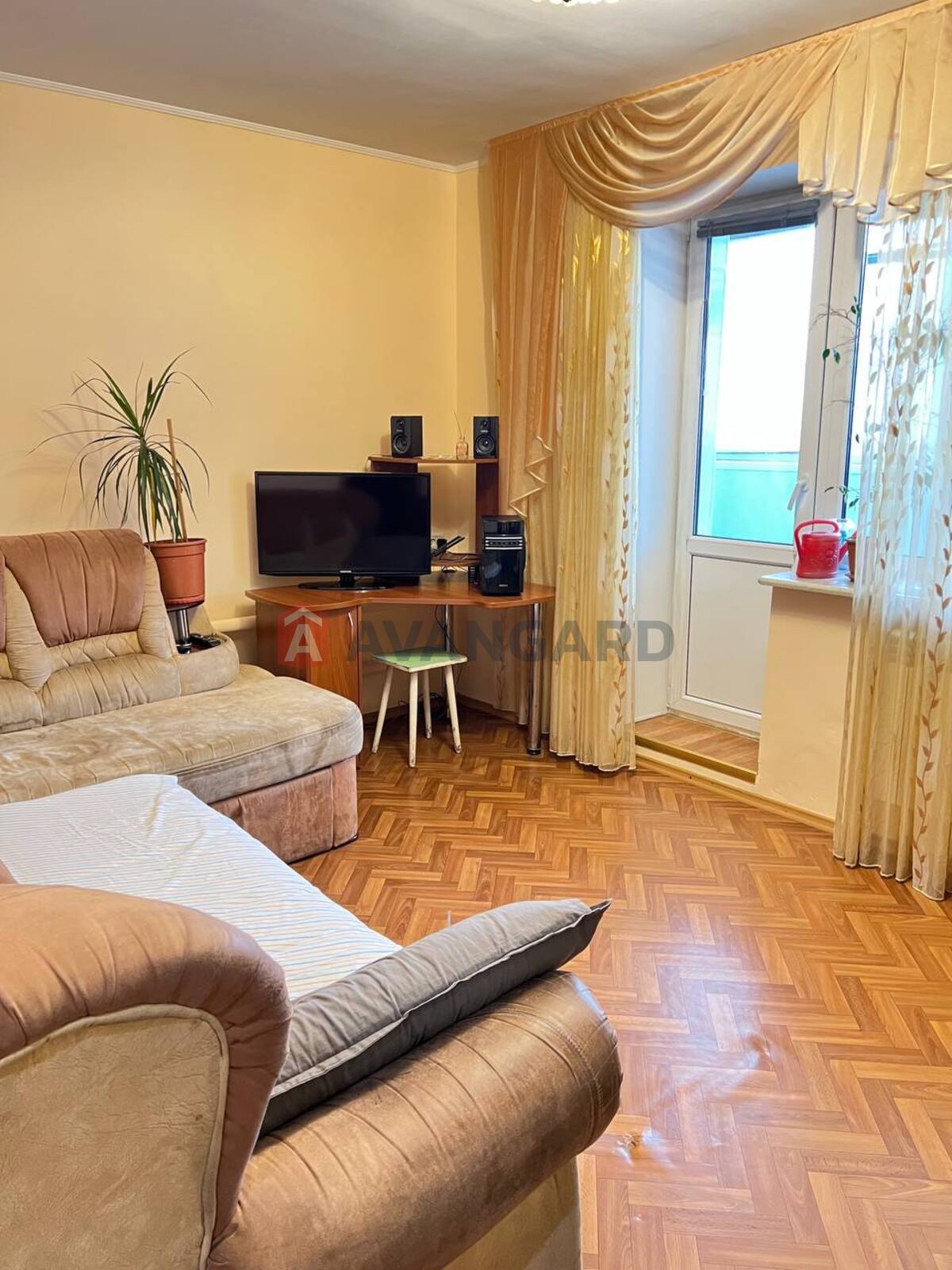 2 ��. ��������, 51/32/9 ��. �., 6/14 ������ ���� 16