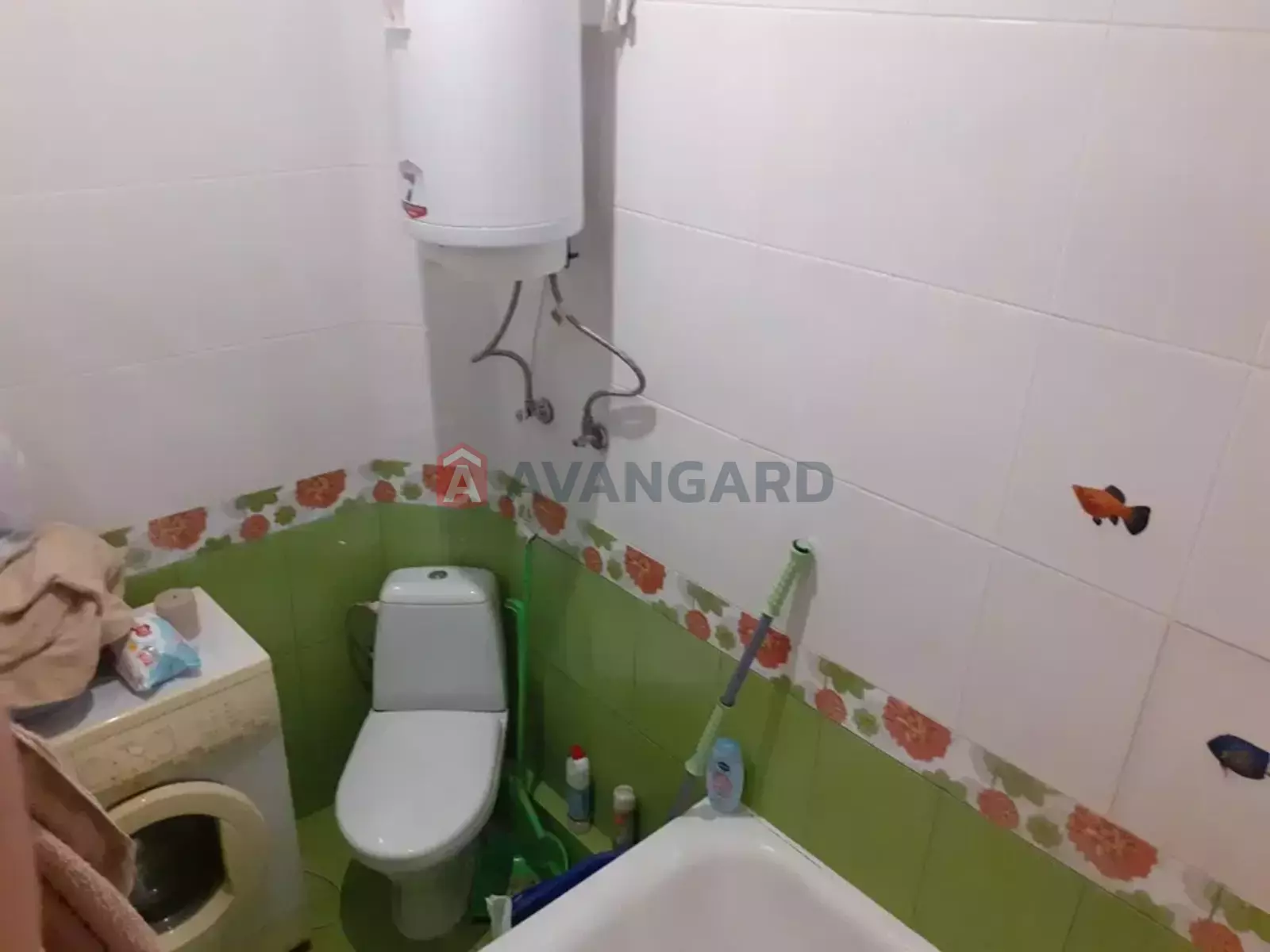 3 ��. ��������, 68/-/8 ��. �., 4/5 ������ ���� 12