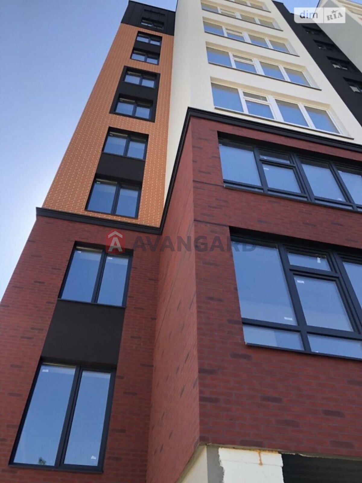 2 ��. ��������, 61/-/15 ��. �., 9/10 ������ ���� 10