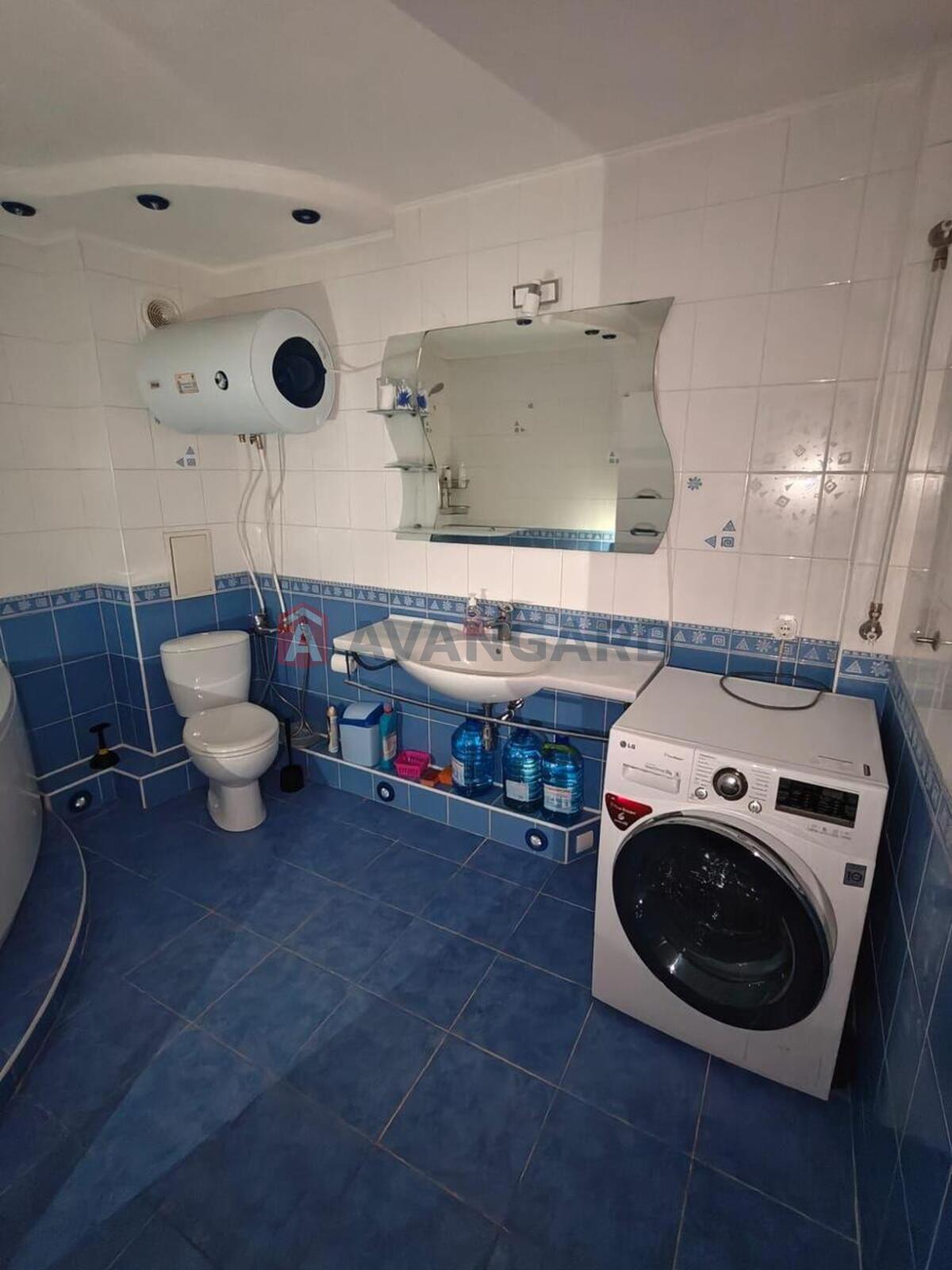 3 ��. ��������, 72/42/8 ��. �., 13/16 ������ ���� 16