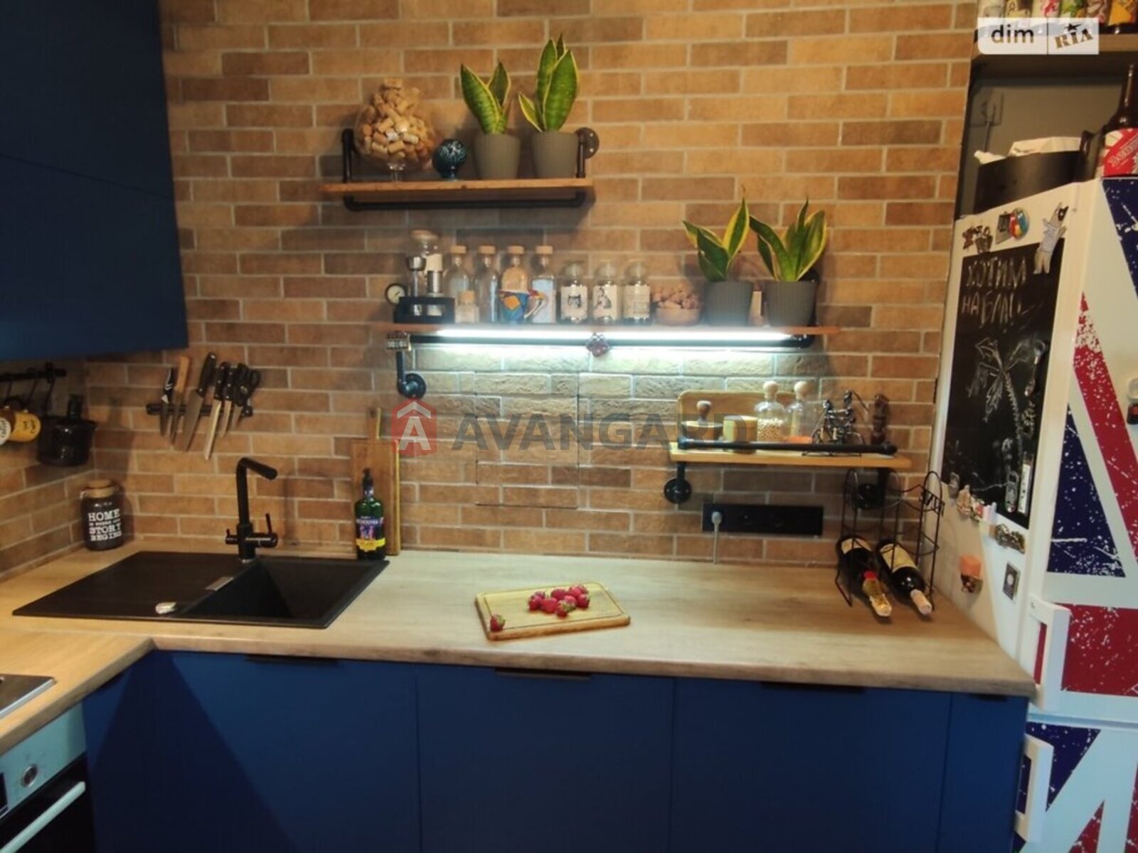 3 ��. ��������, 65/-/8 ��. �., 6/9 ������ ���� 4