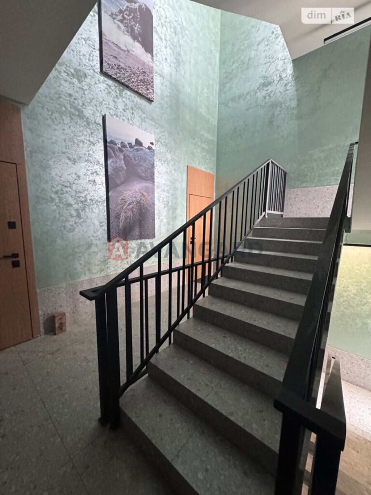 1 ��. ��������, 44/11/23 ��. �., 1/4 ������ ���� 1