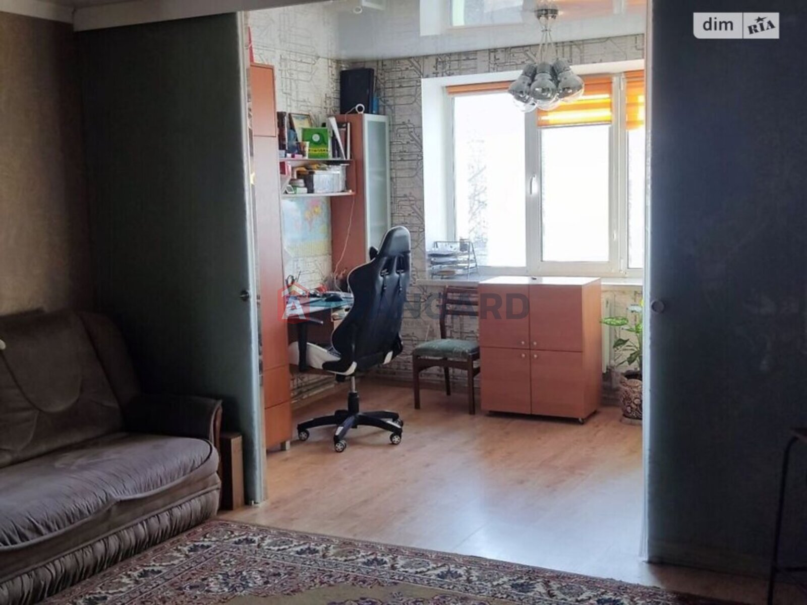 2 ����. ��������, 65/37/11 ��. �., 5/10 ���� ���� 8