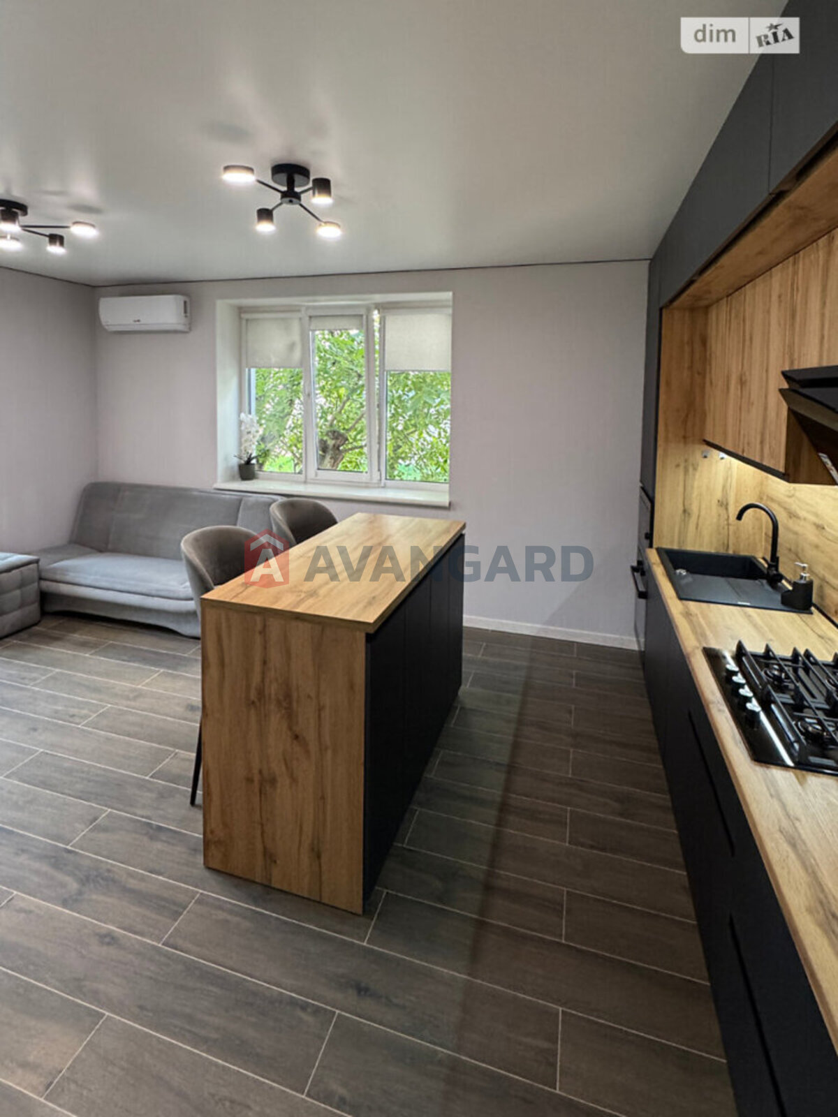 2 ��. ��������, 69/27/25 ��. �., 1/3 ������ ���� 3