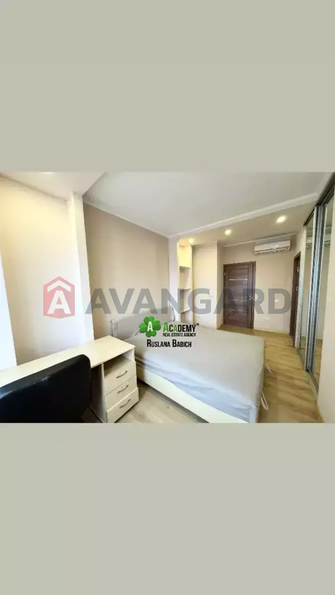 3 ��. ��������, 70/29/20 ��. �., 15/21 ������ ���� 9