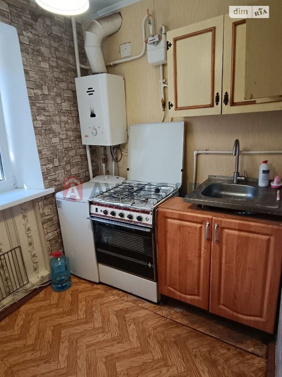 2 ��. ��������, 44/27/4 ��. �., 2/5 ������ ���� 2