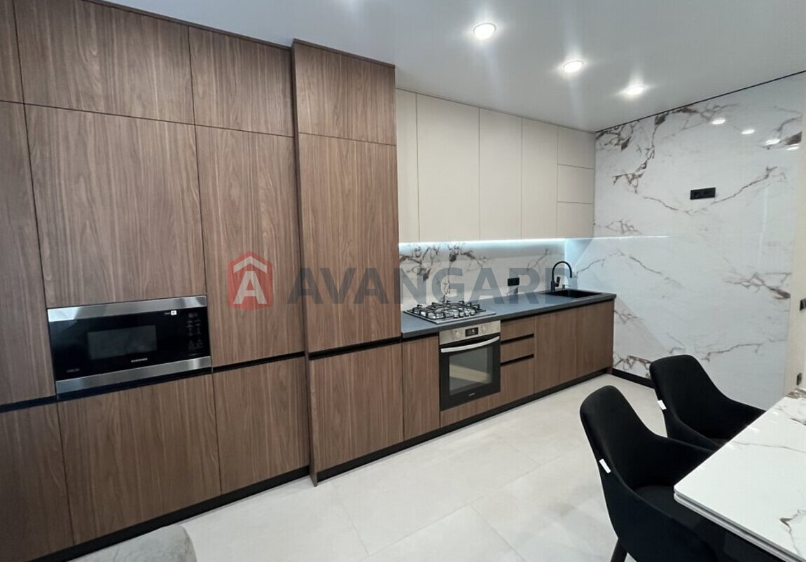 2 ��. ��������, 70/38/16 ��. �., 2/10 ������ ���� 18