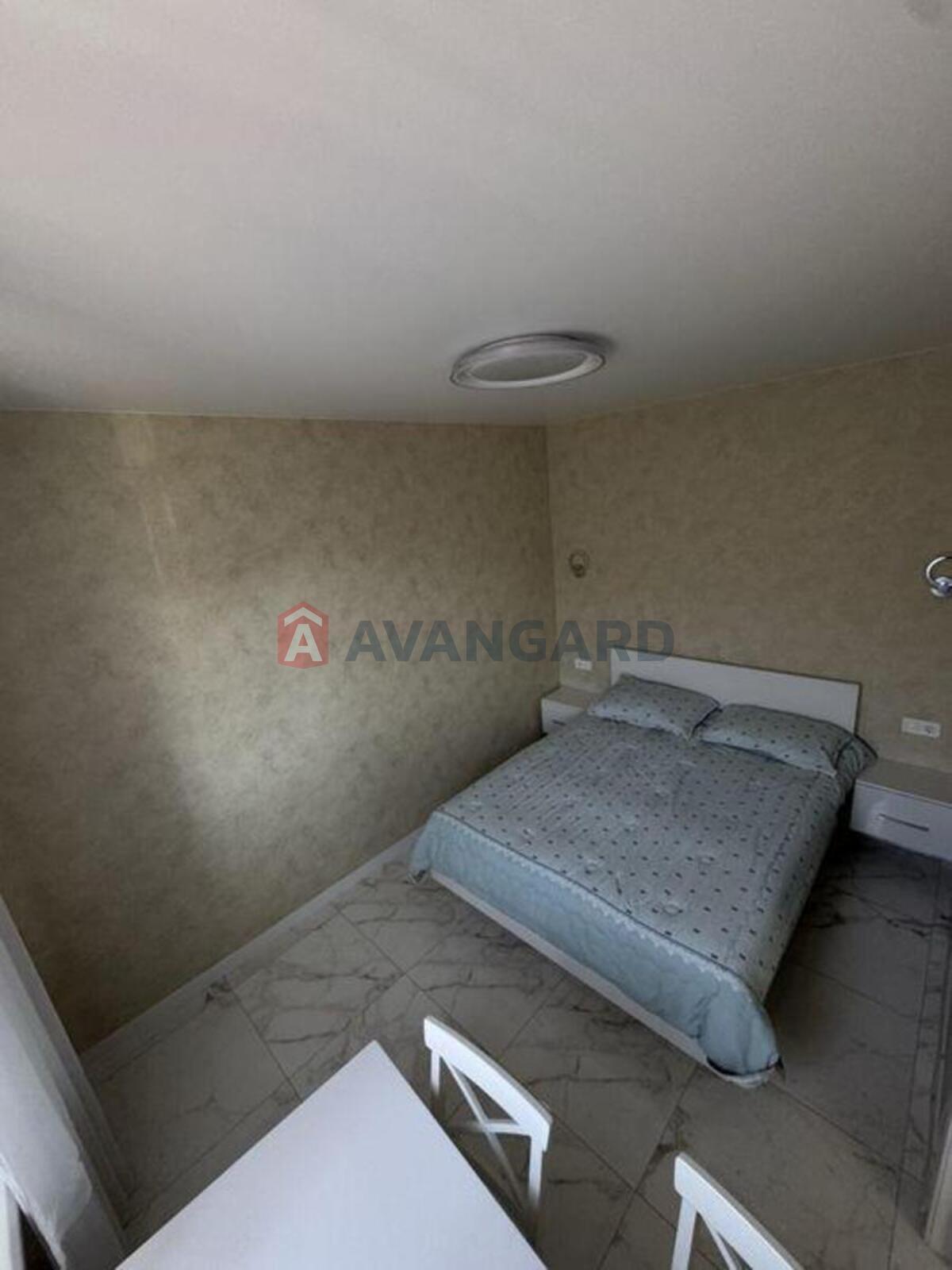 1 ��. ��������, 27/-/10 ��. �., 5/21 ������ ���� 8