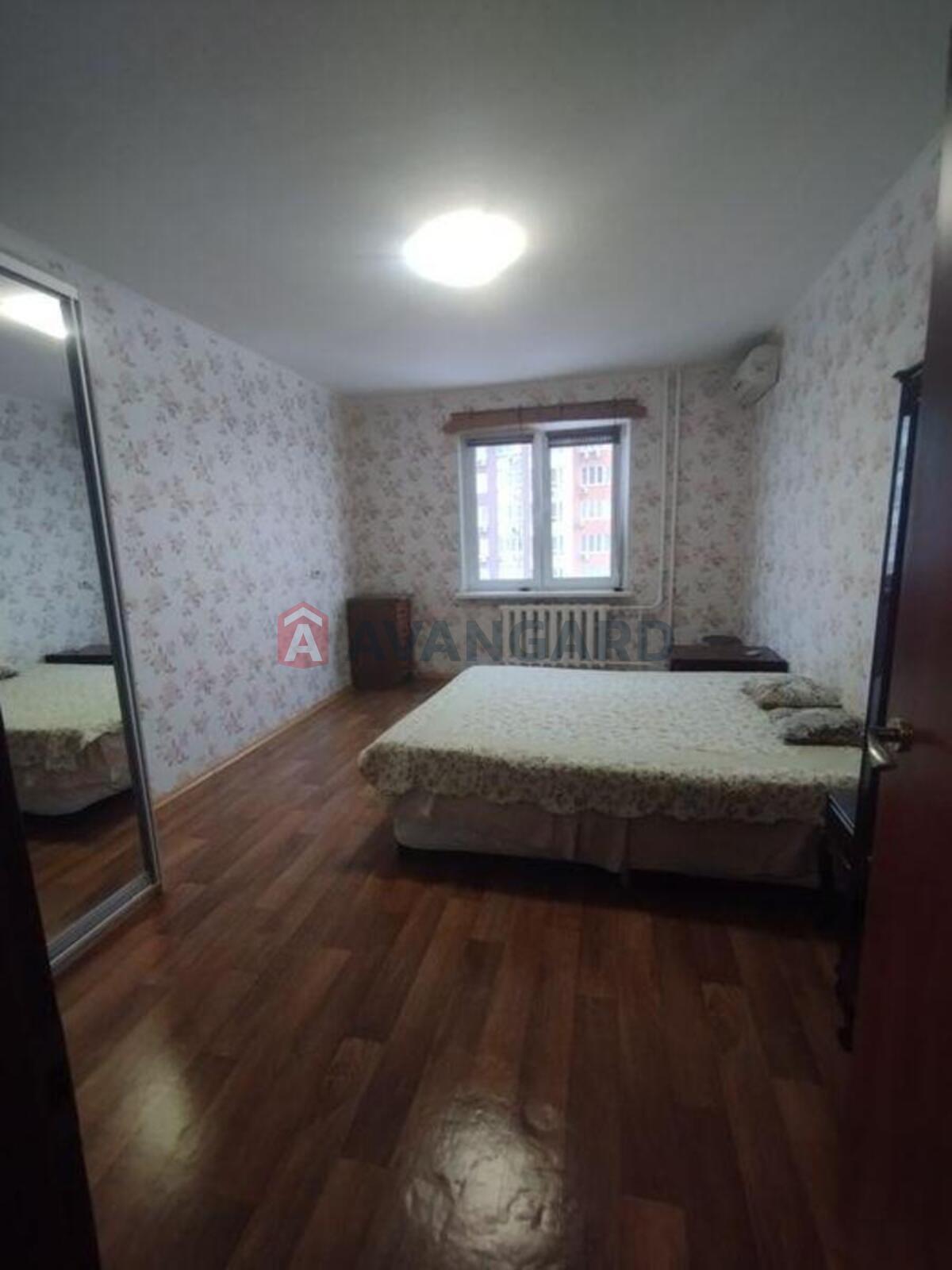 2 ��. ��������, 68/-/15 ��. �., 23/25 ������ ���� 4