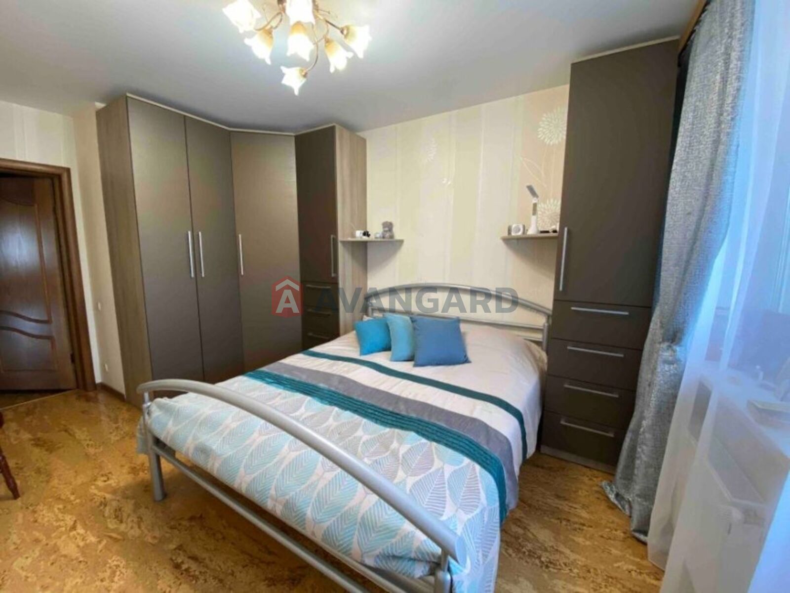 4 ��. ��������, 115/-/25 ��. �., 7/27 ������ ���� 6