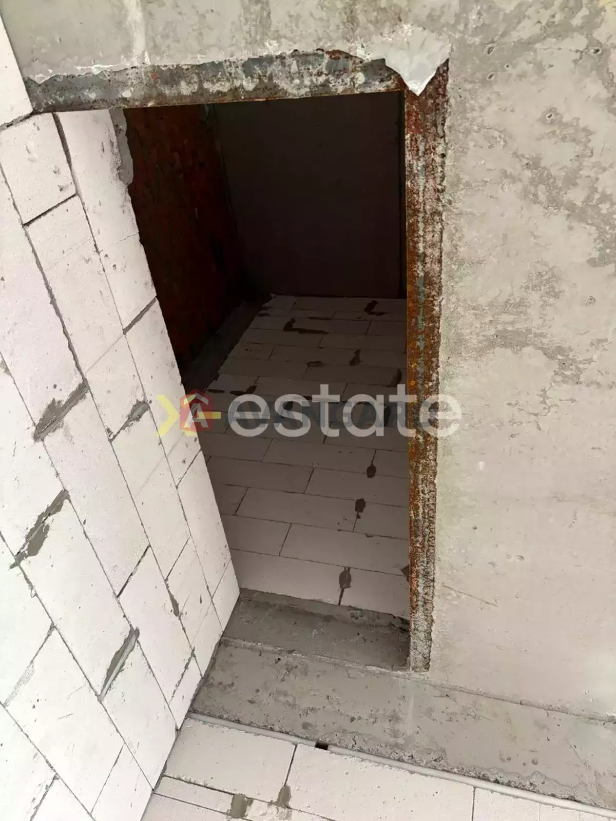 3 ��. ��������, 89/47/19 ��. �., 23/26 ������ ���� 13