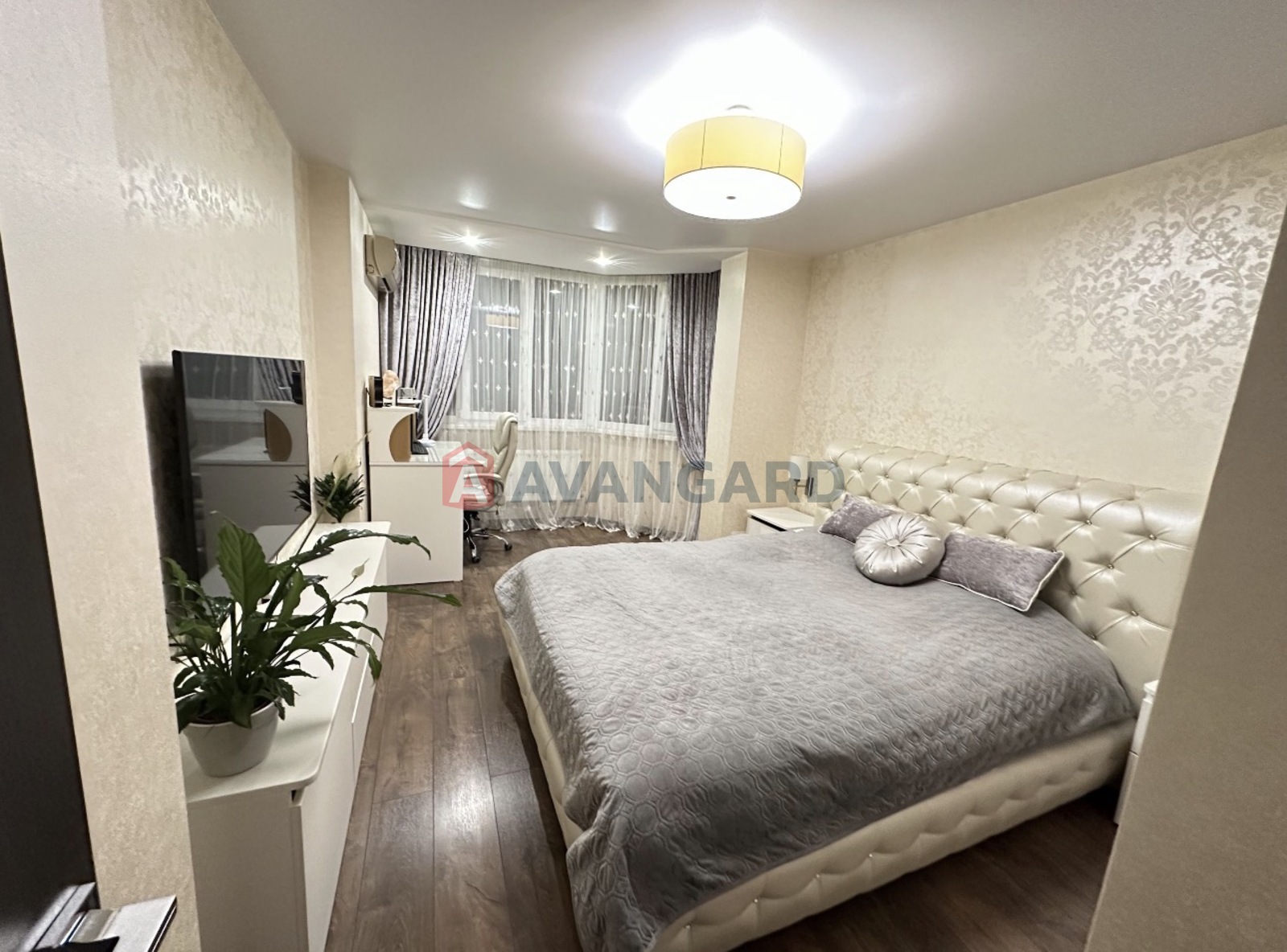 3 ����. ��������, 76/45/13.7 ��. �., 4/10 ���� ���� 1