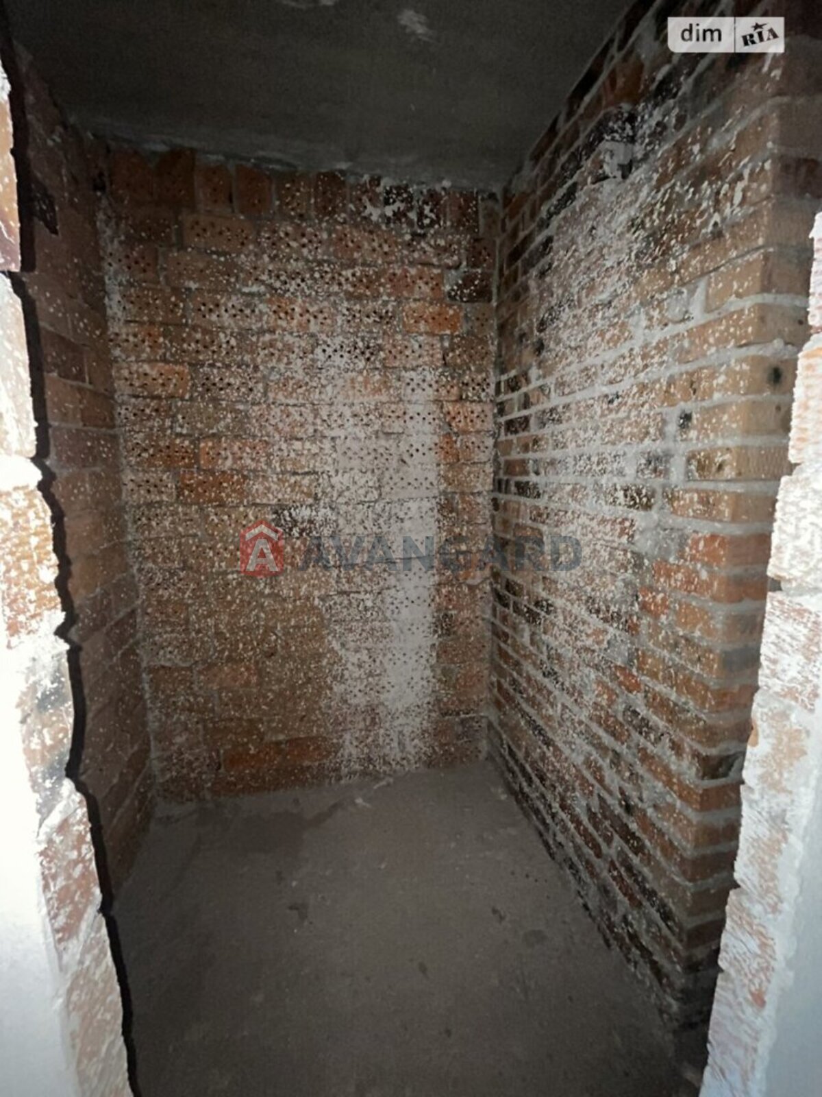 2 ��. ��������, 77/51/- ��. �., 3/10 ������ ���� 9