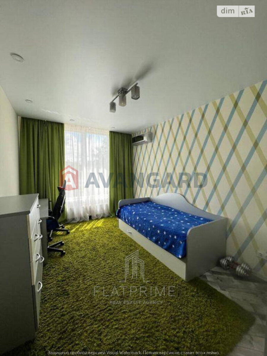 3 ����. ��������, 78/44/14 ��. �., 2/10 ���� ���� 9