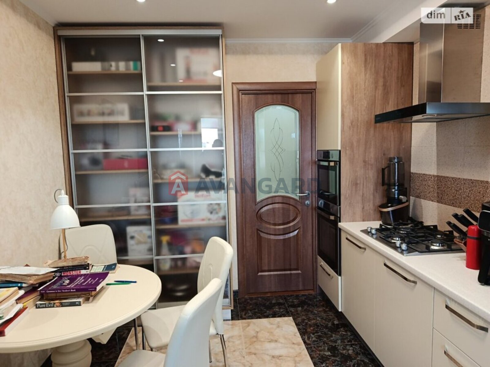 1 ��. ��������, 50/20/10 ��. �., 9/9 ������ ���� 3