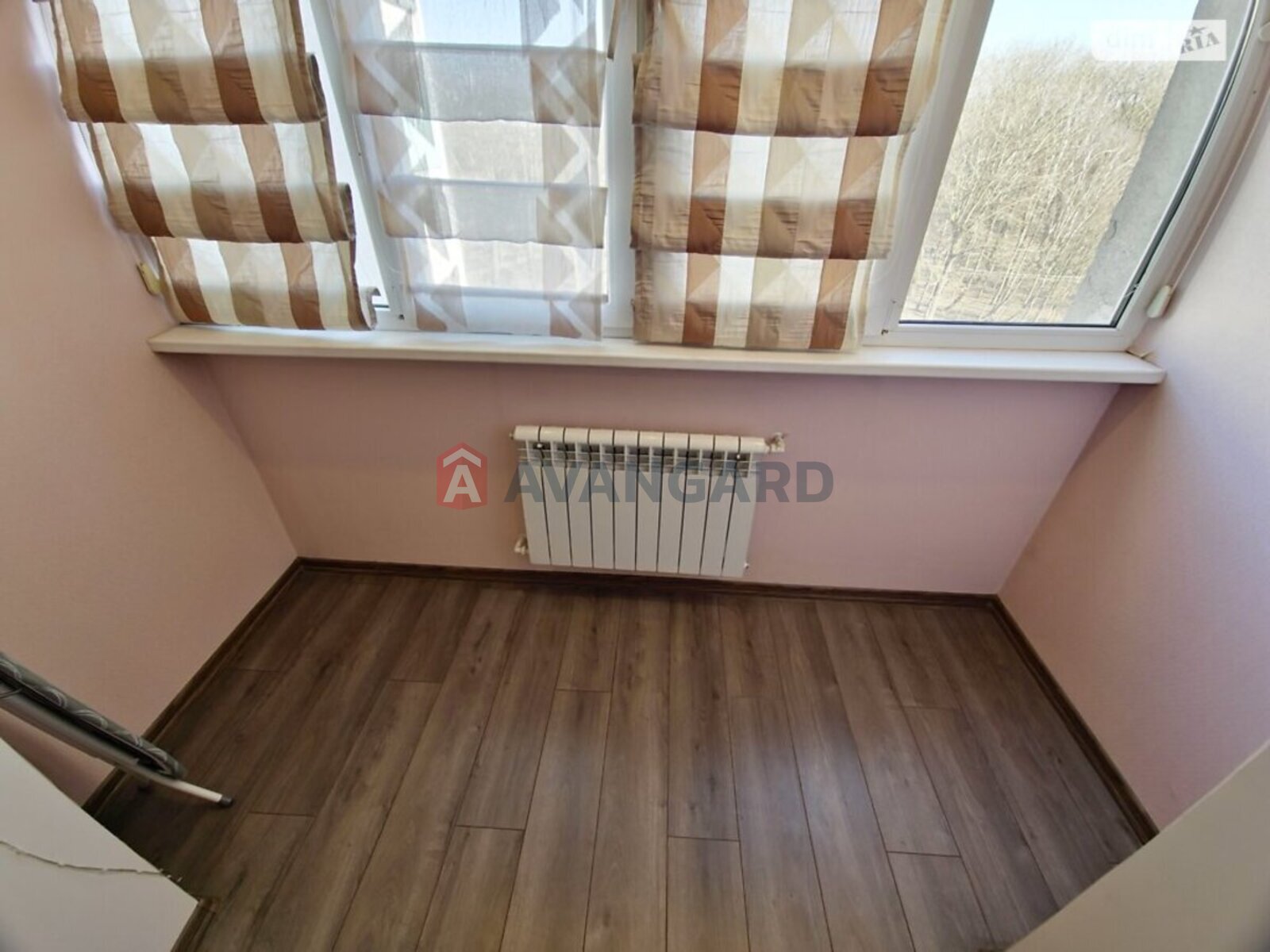 4 ��. ��������, 84/60/8 ��. �., 8/9 ������ ���� 18