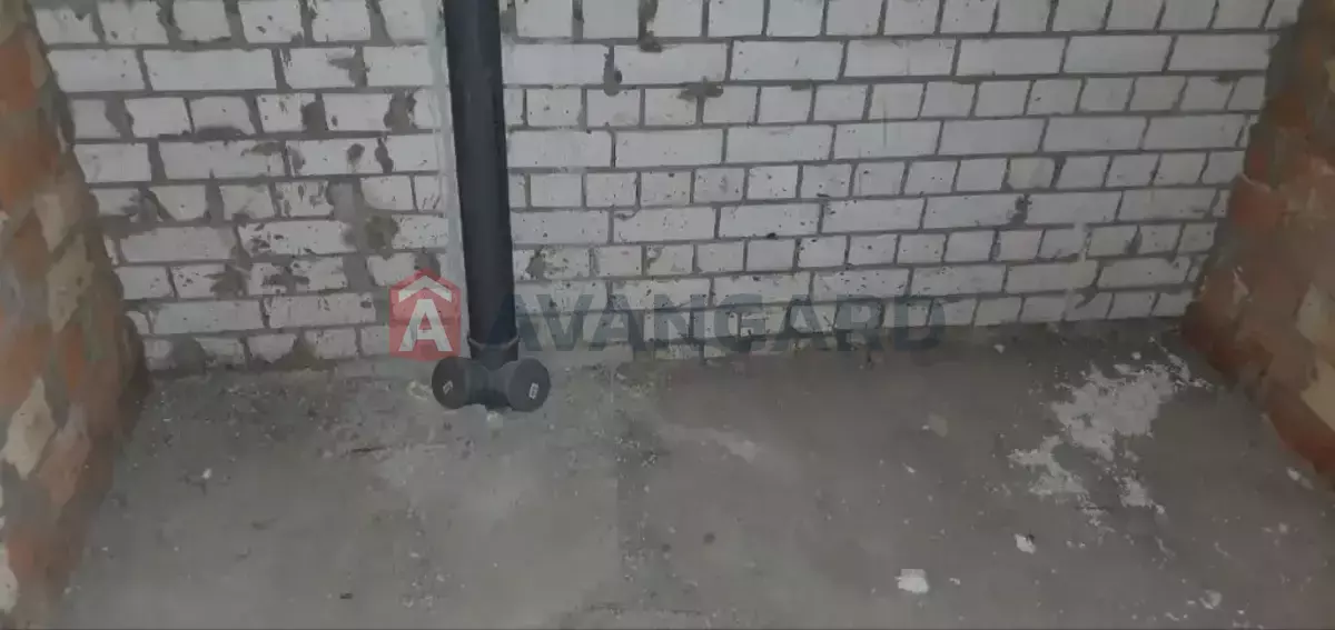 2 ��. ��������, 70/-/- ��. �., 8/10 ������ ���� 8