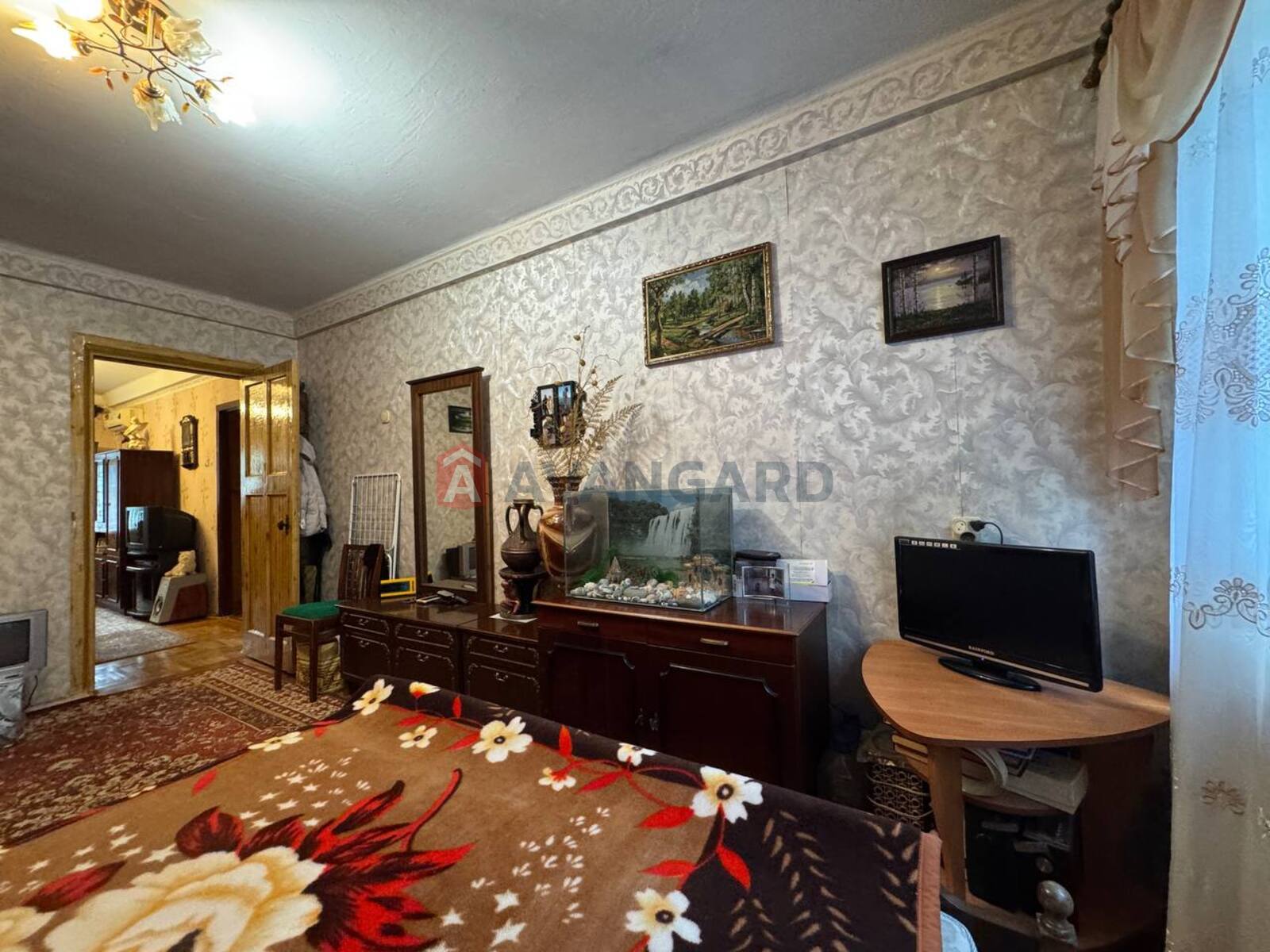 2 ����. ��������, 44.41/30.32/7 ��. �., 1/5 ���� ���� 18